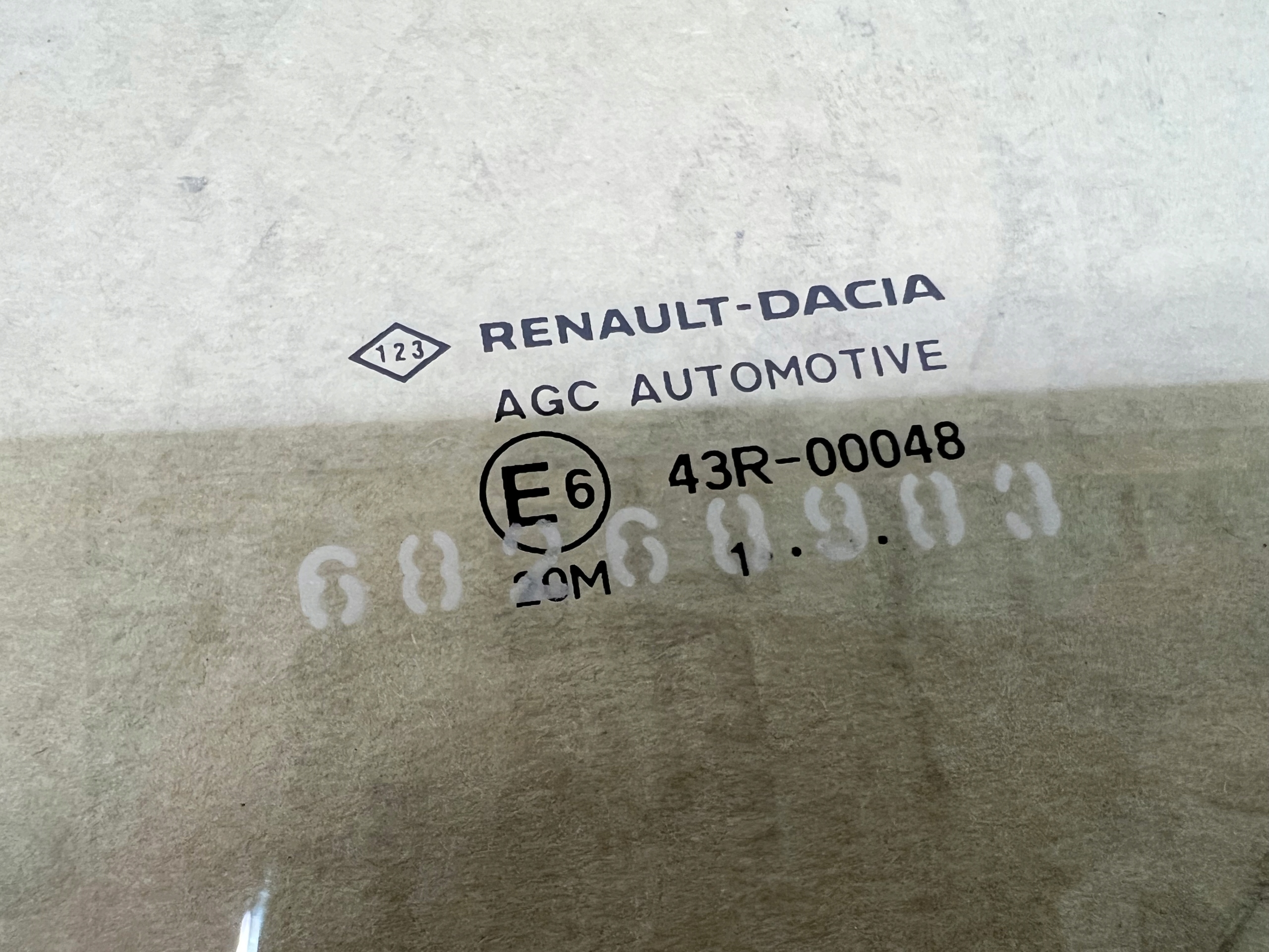 Dacia Sandero III window door left rear part left rear
