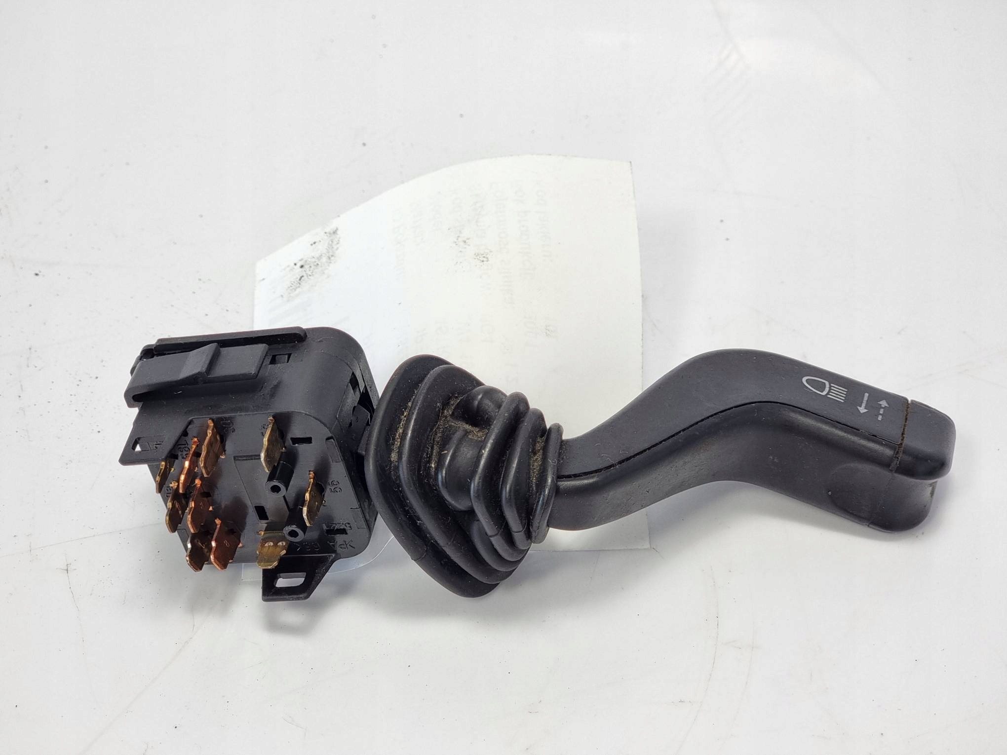 button 90560990 KIERNKOWSKAZOW OPEL ASTRA G