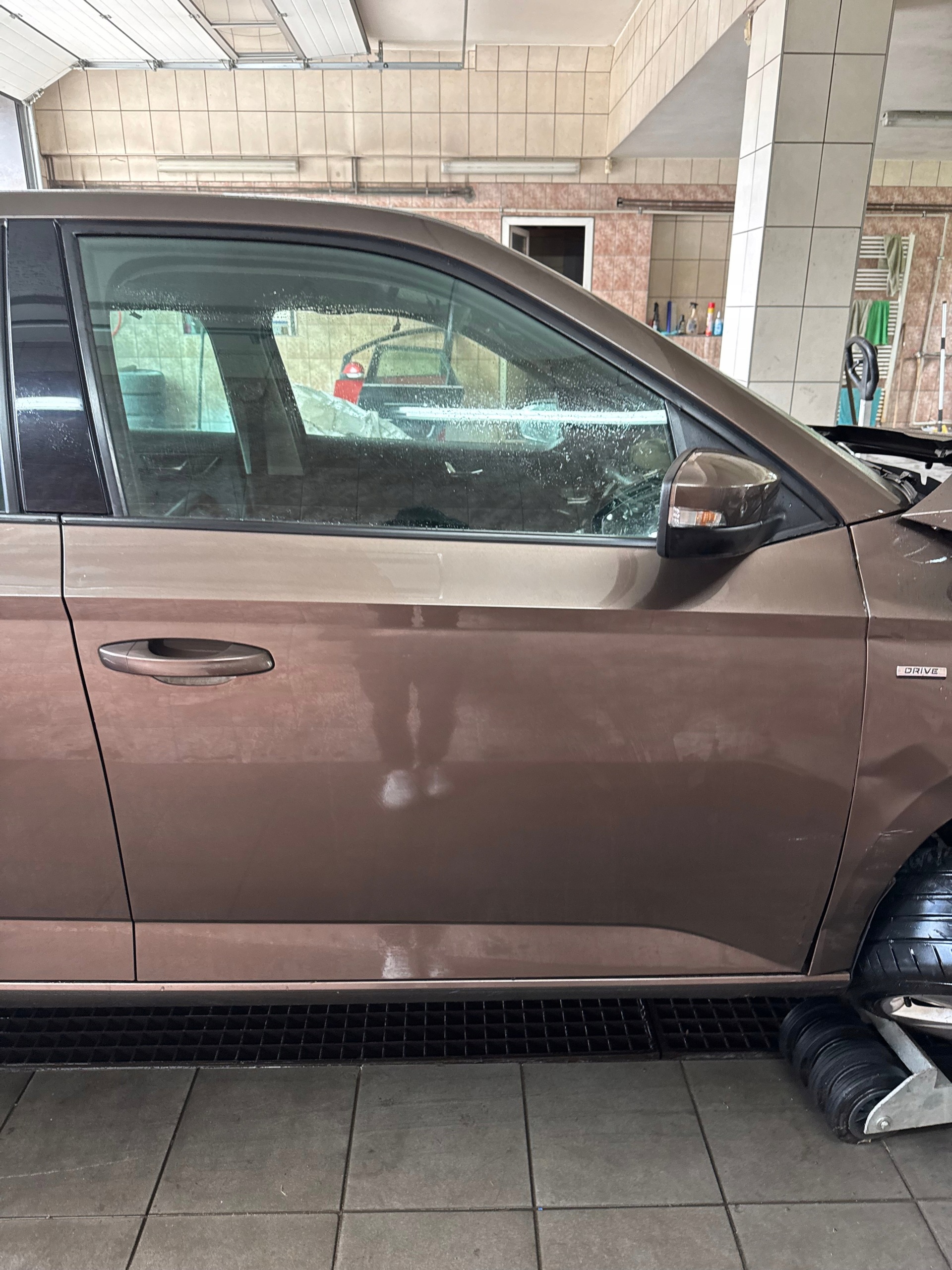 SKODA FABIA III FL HATCHBACK door right front colour LH8Z complete BDB