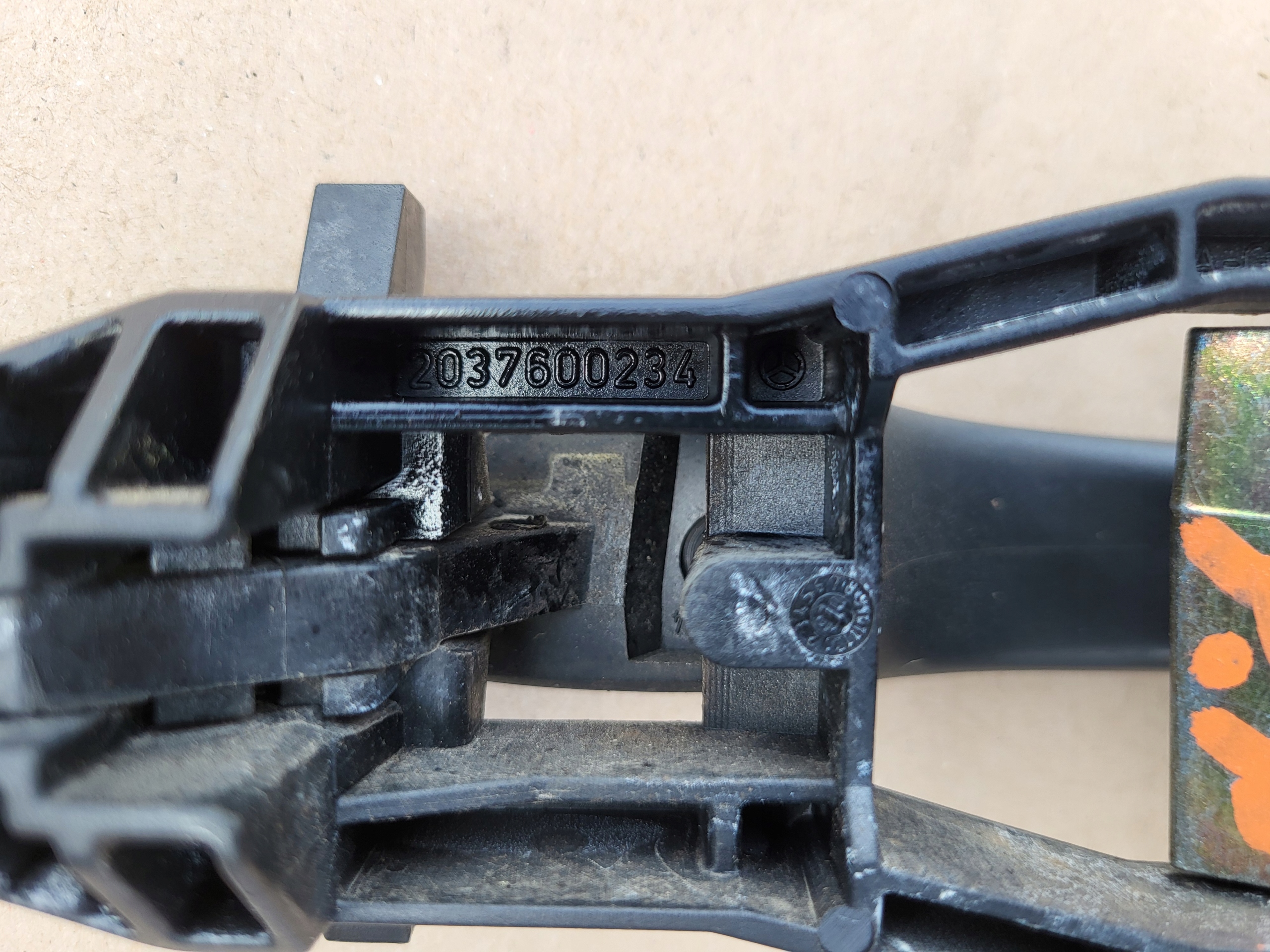 handle exterior holder right front MERCEDES C-KL W203 2037600234 OE EU