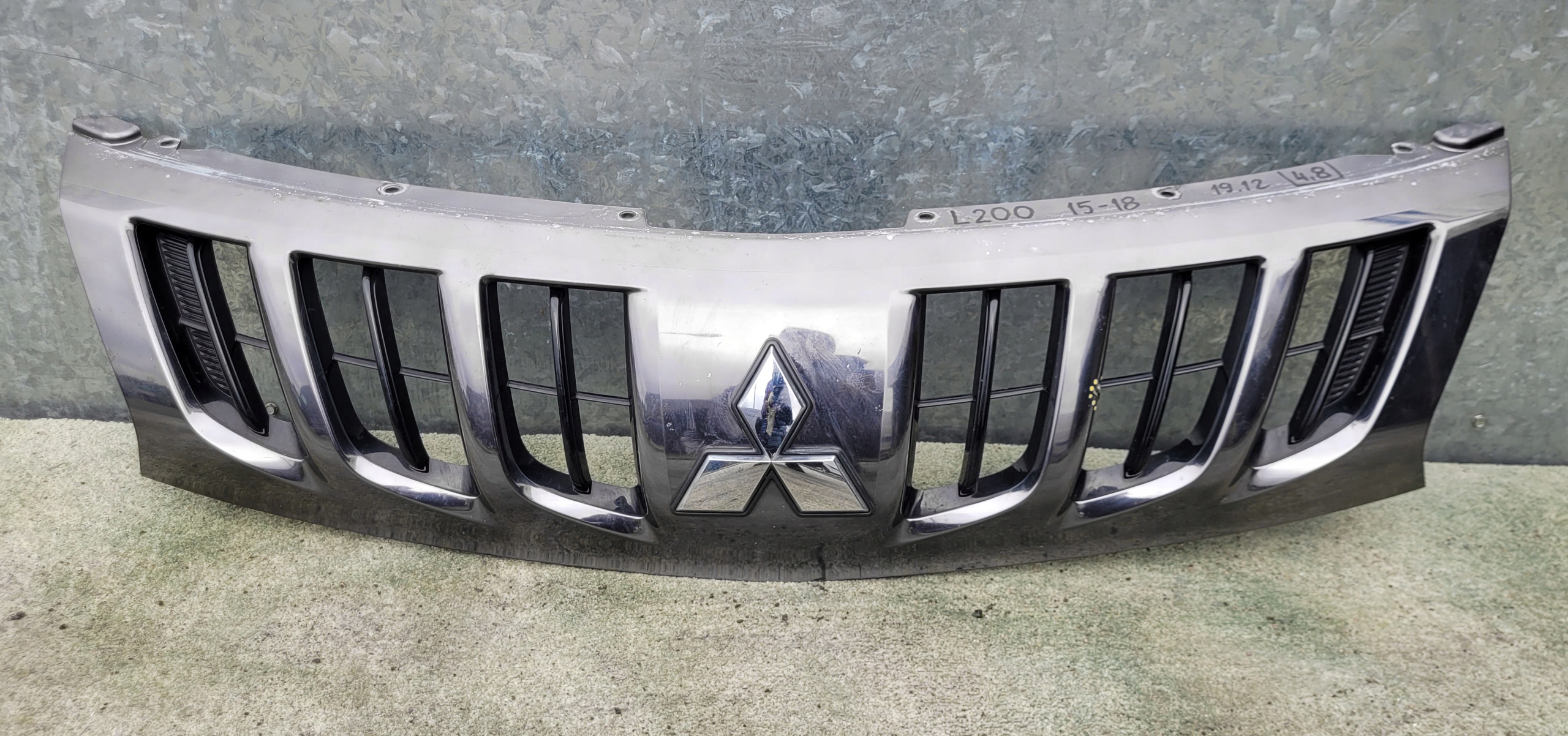 Mitsubishi L200 K60T Kühlergrill FRONTGRILL Kühlergitter - Thumbnail 1