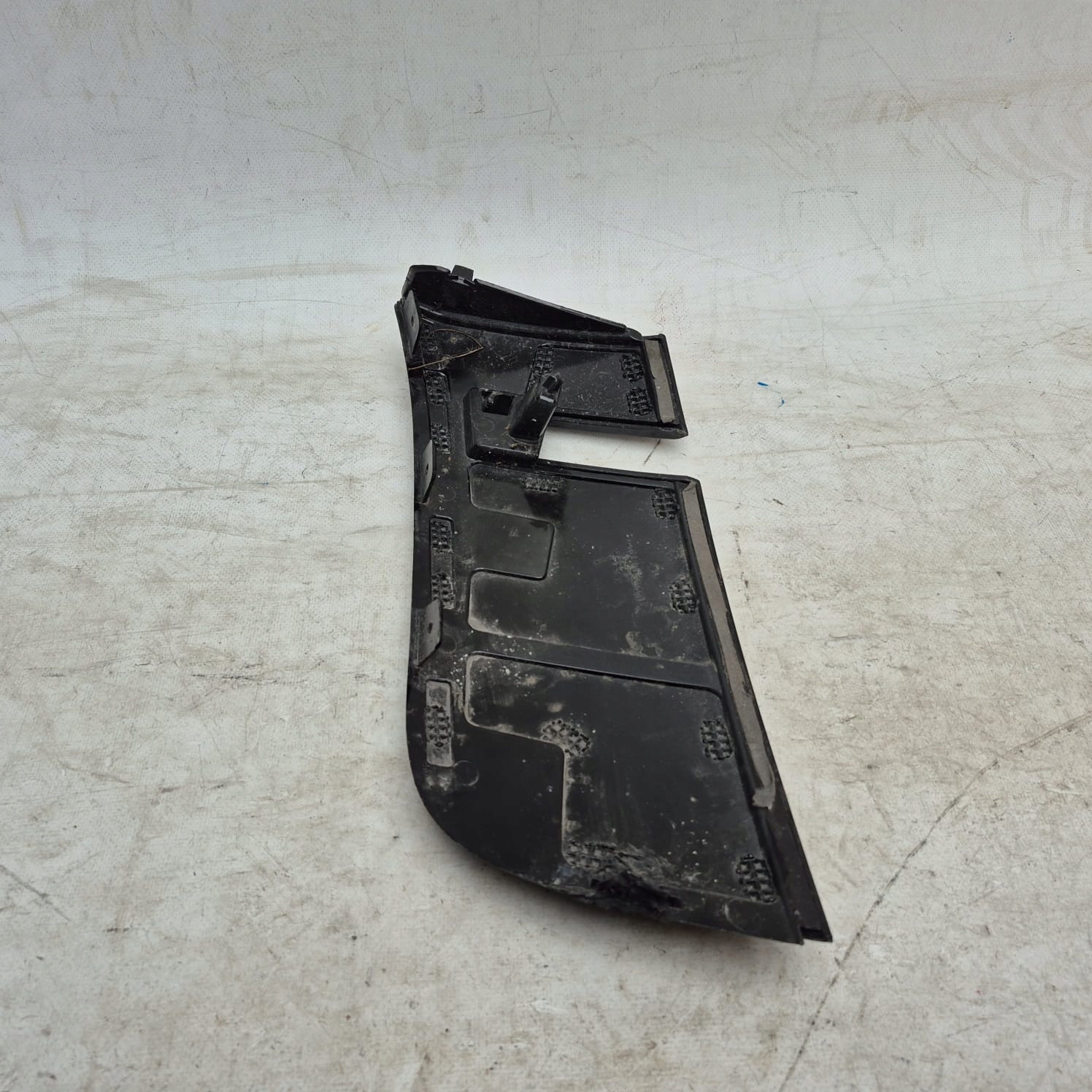 DODGE CHALLENGER III 18-> moulding of a bumper left front left front