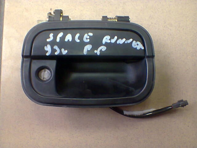 MITSUBISH SPACE RUNNER 91-98 KLAMKA PRAWA PRZEDNIA