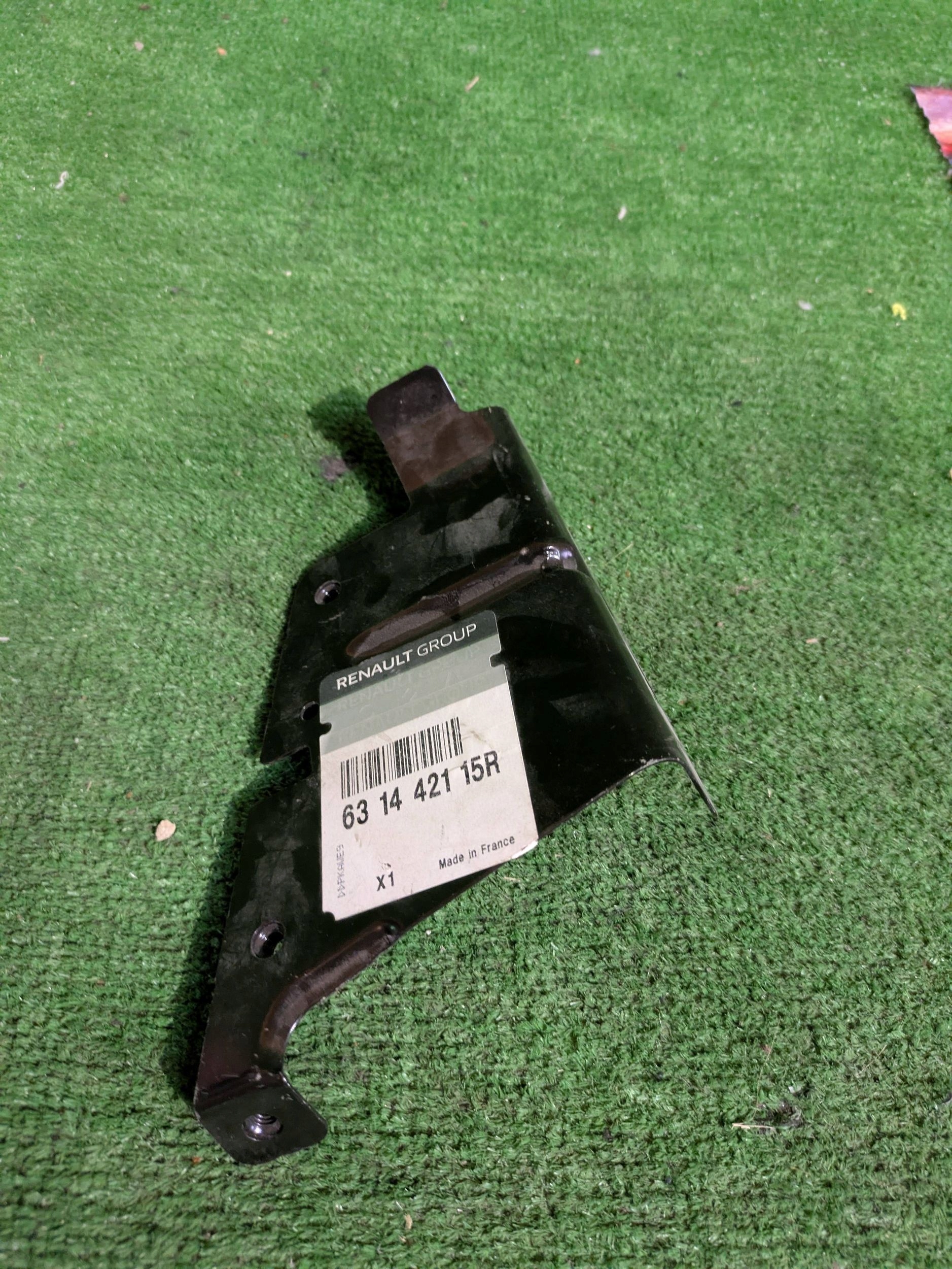 Support plaque Aile Droit RENAULT MASTER III
