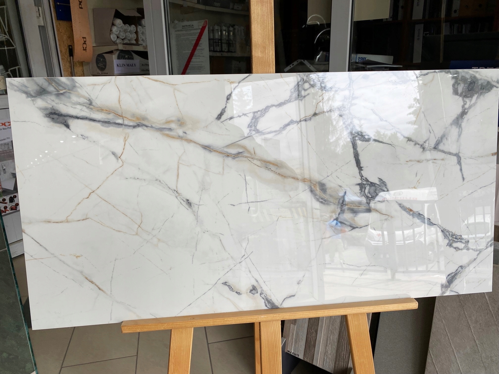 płytka 40x80 poler Marmur Gold połysk Wykończenie błyszczące