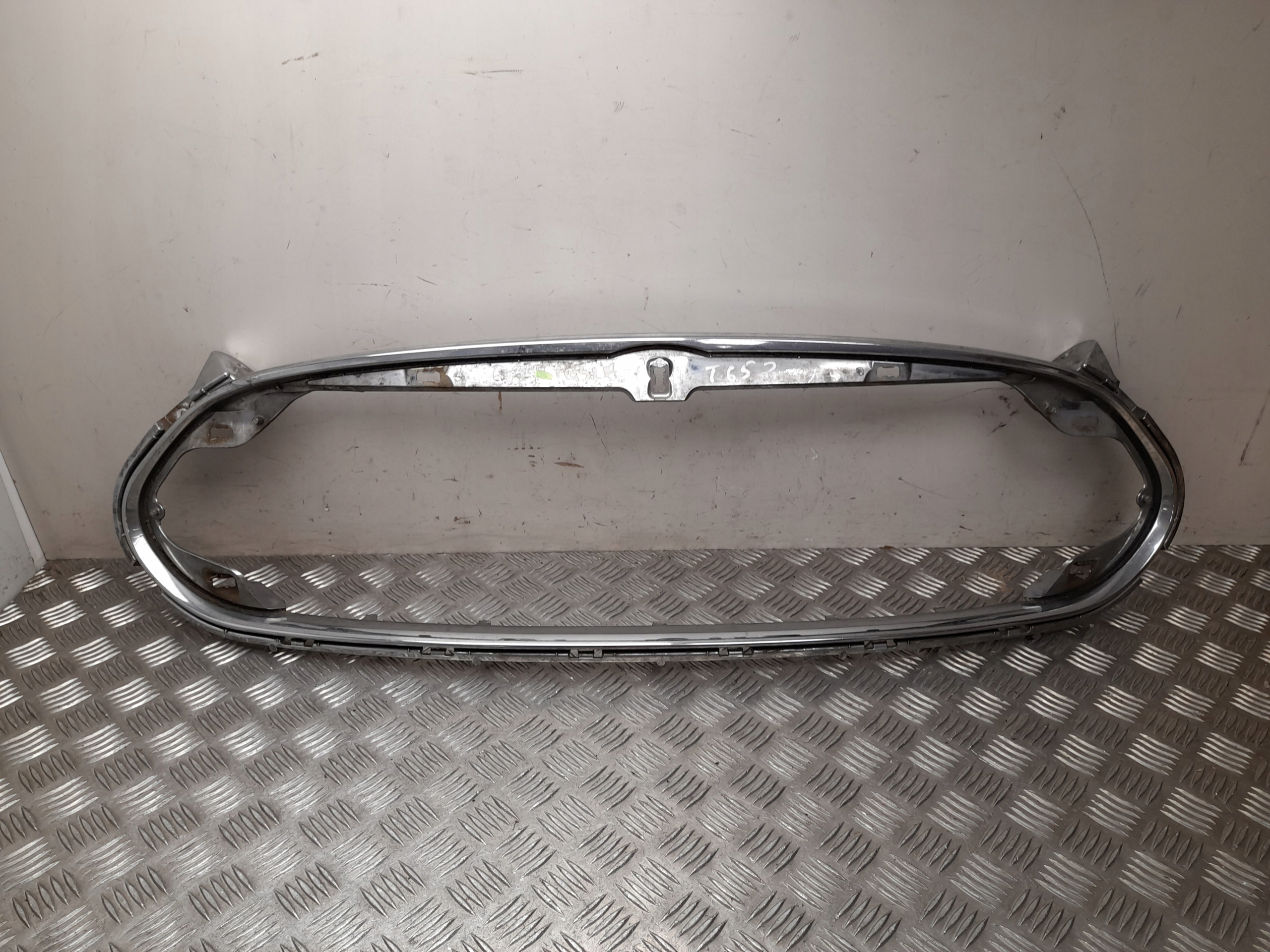 решетка радиатора tesla MODEL S 2016 101741400D