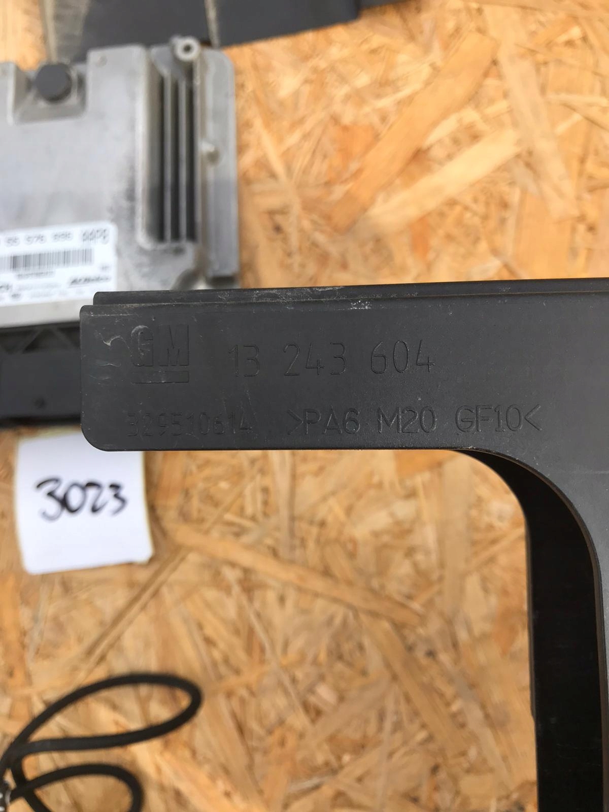 control unit of the engine OPEL ASTRA J 55576896