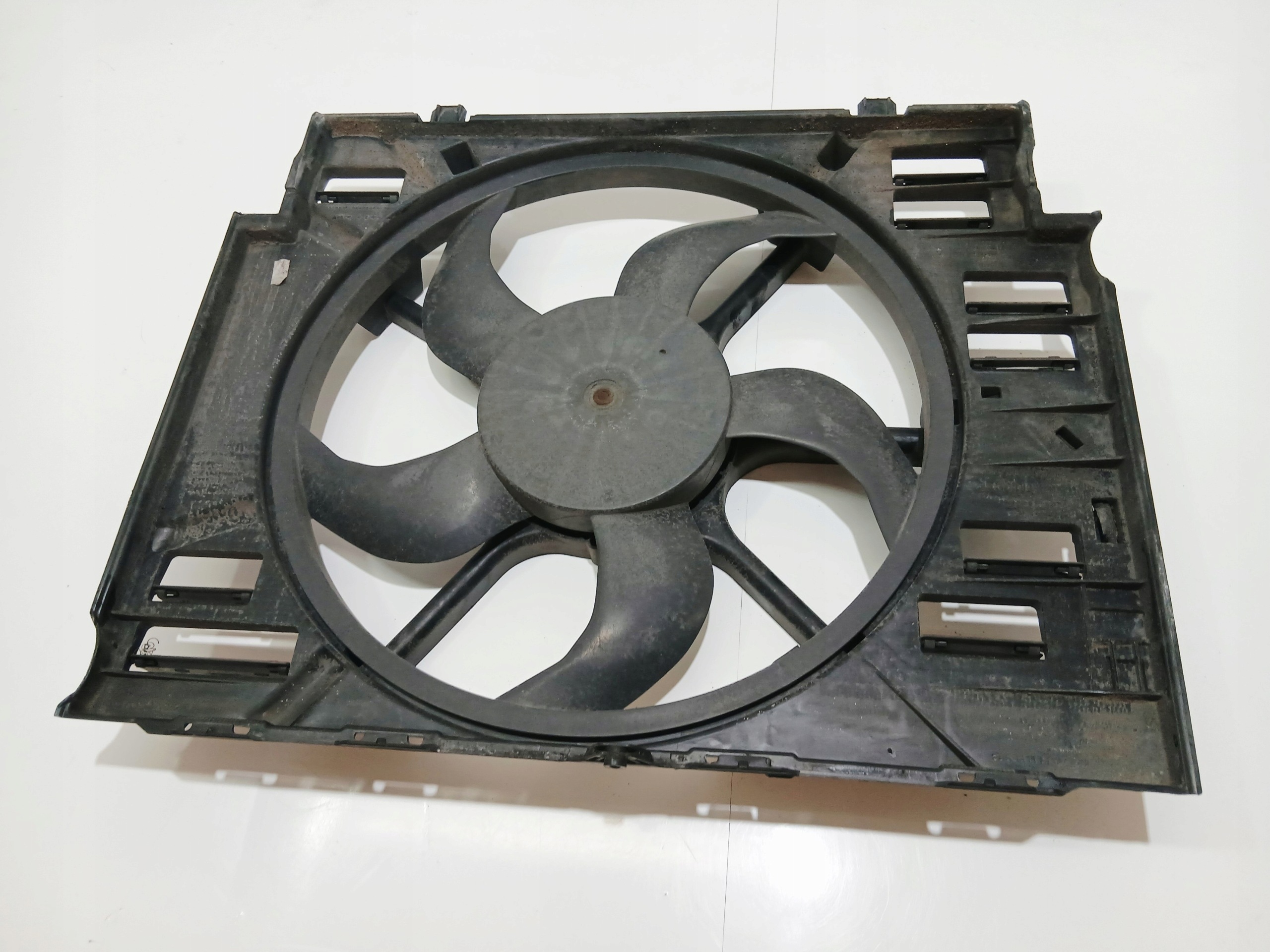 radiator fan BMW E60 E61 N47D20A LCI OE 7594465 (0000215)