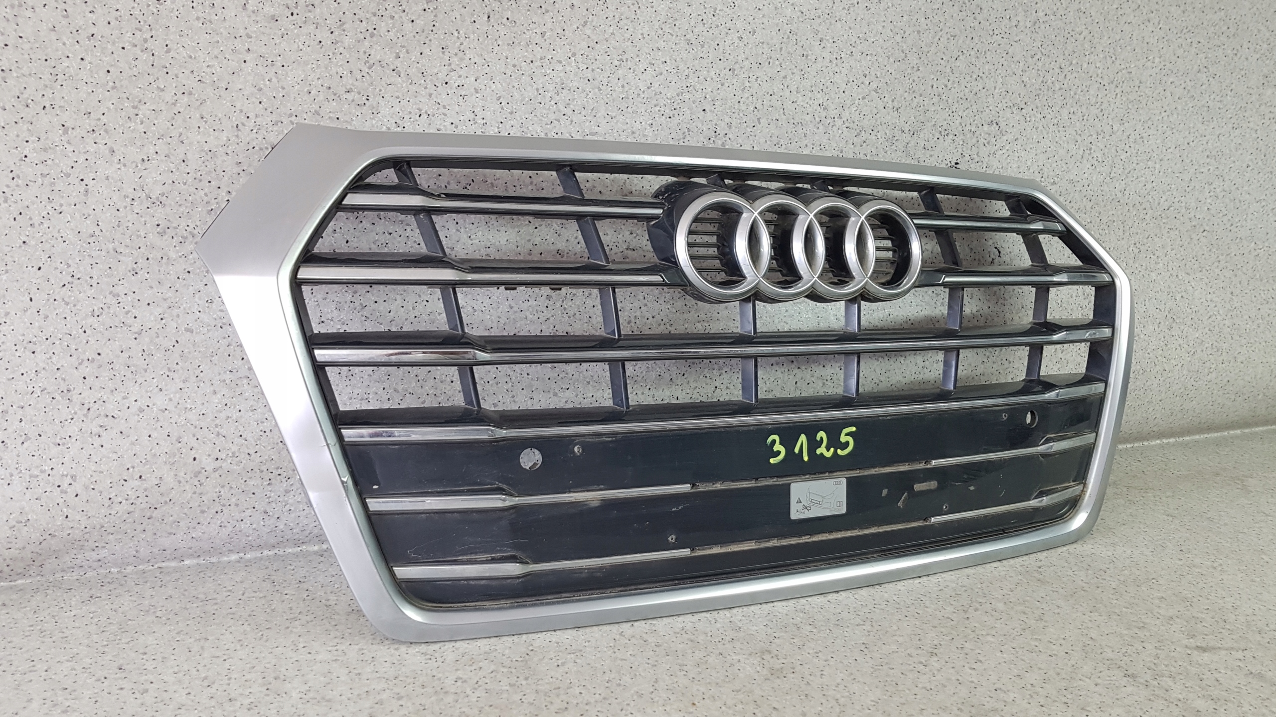 AUDI Q5 Q 5 80A S LINE 2016 - Grill Grill 3125