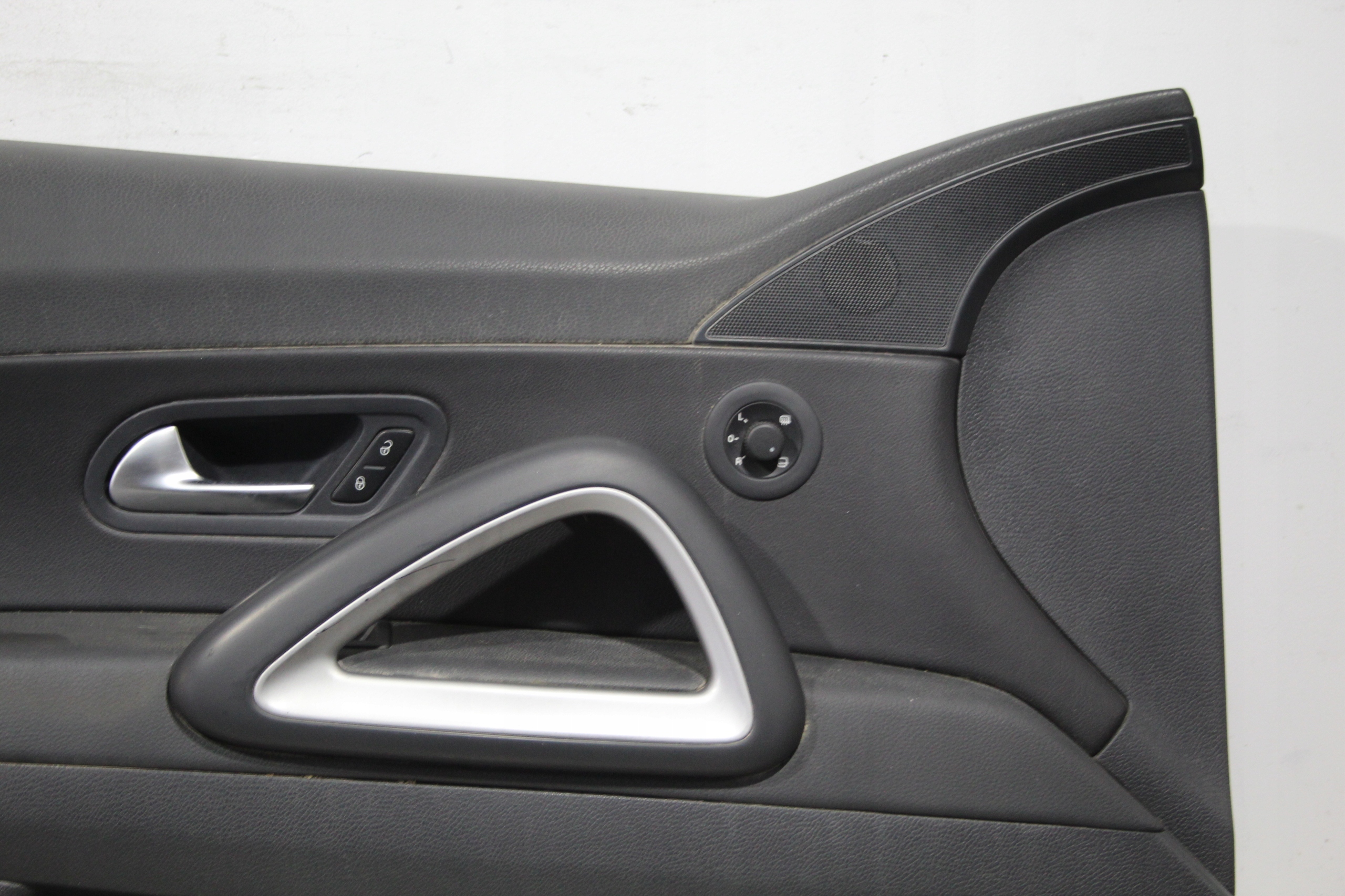дверные карты передний левый vw SCIROCCO 1K8
