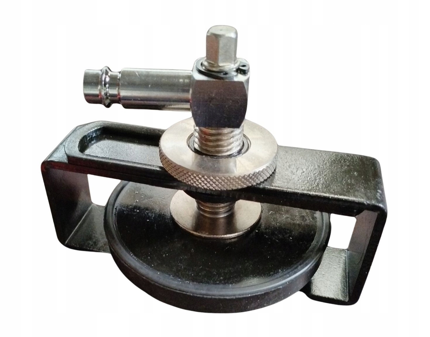 Uniwersalny adapter do wymiany płynu hamulcowego 28–70 mm Magnus