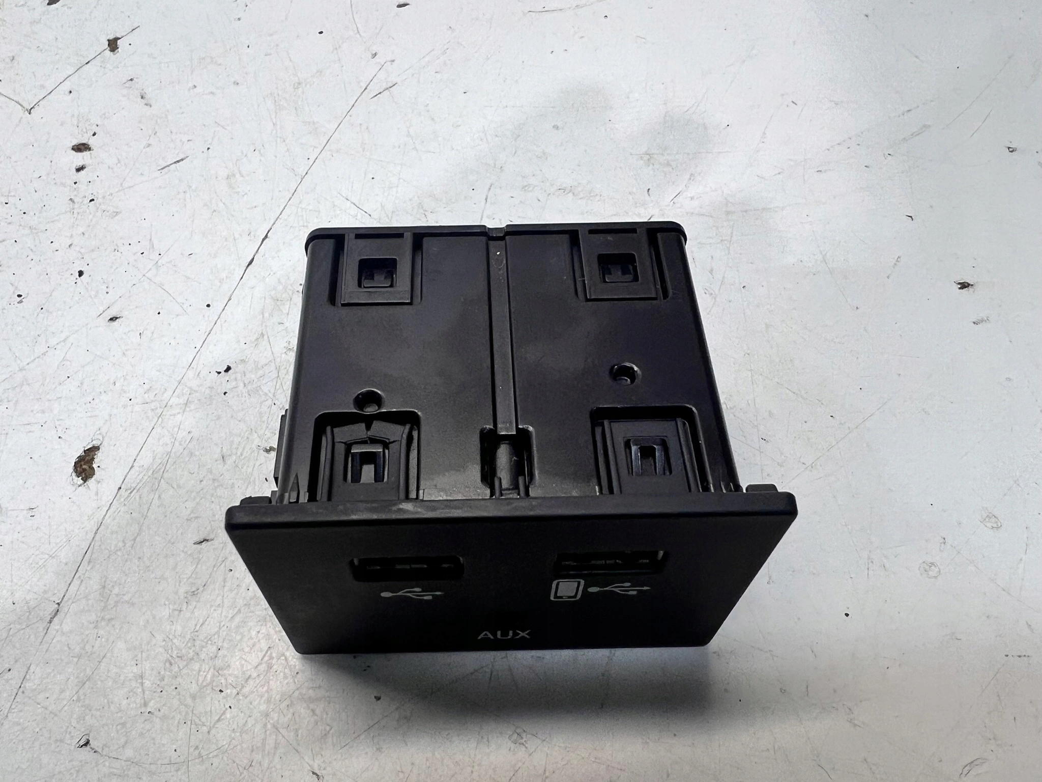 adapter PORT USB AUX AUDI A6 C7 4G0035736
