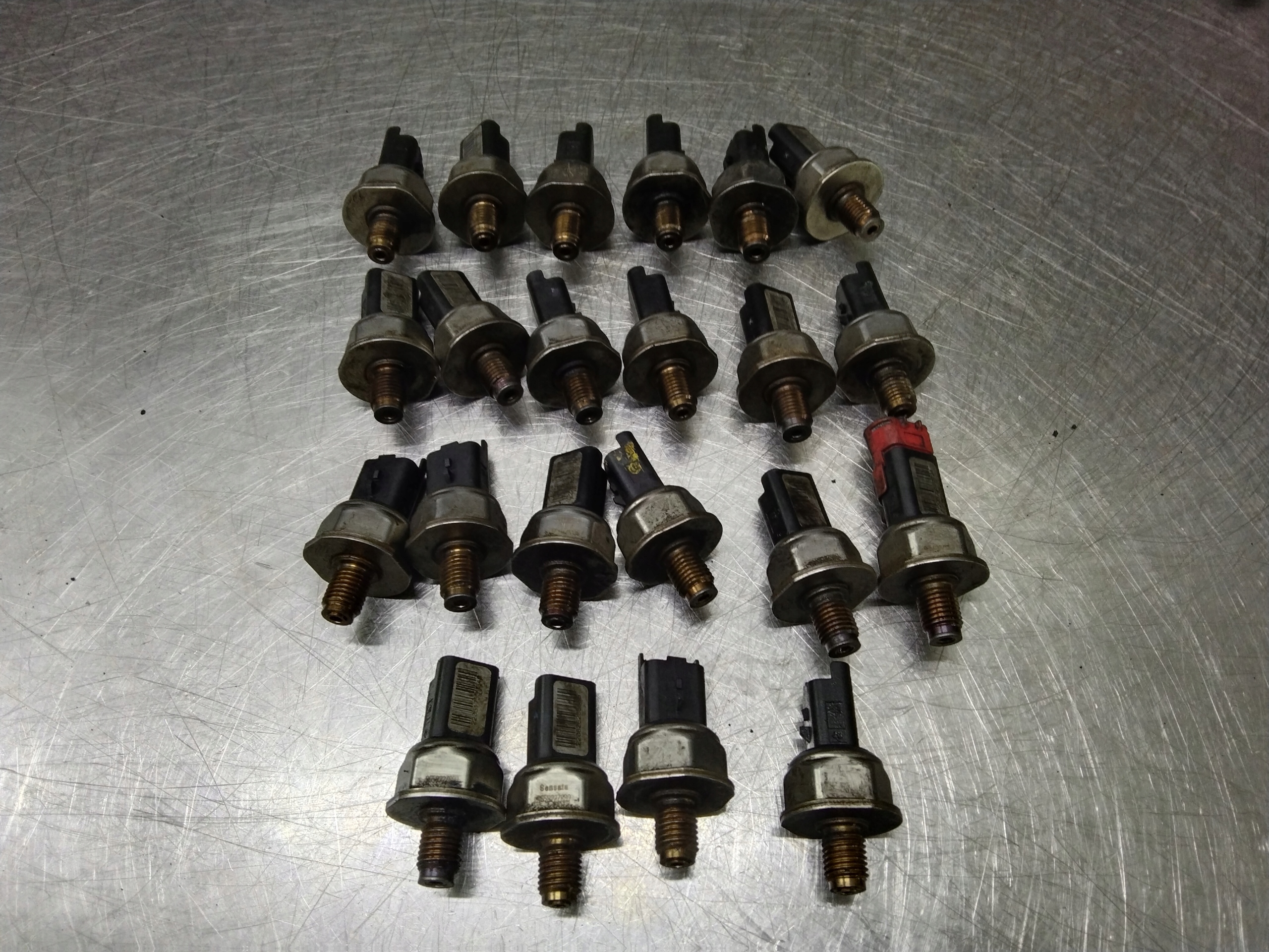 PEUGEOT 1.6HDI CZUJNIK CIŚNIENIA LISTWY 55PP06-03