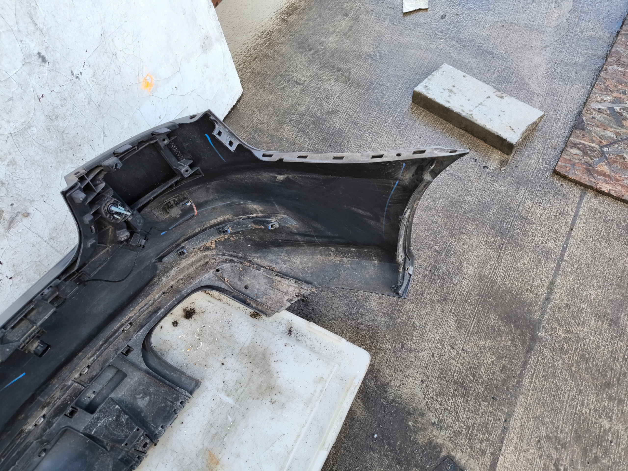 bumper rear part AUDI A3 8V sedan CABRIO PDC LZ7S original complete !!!