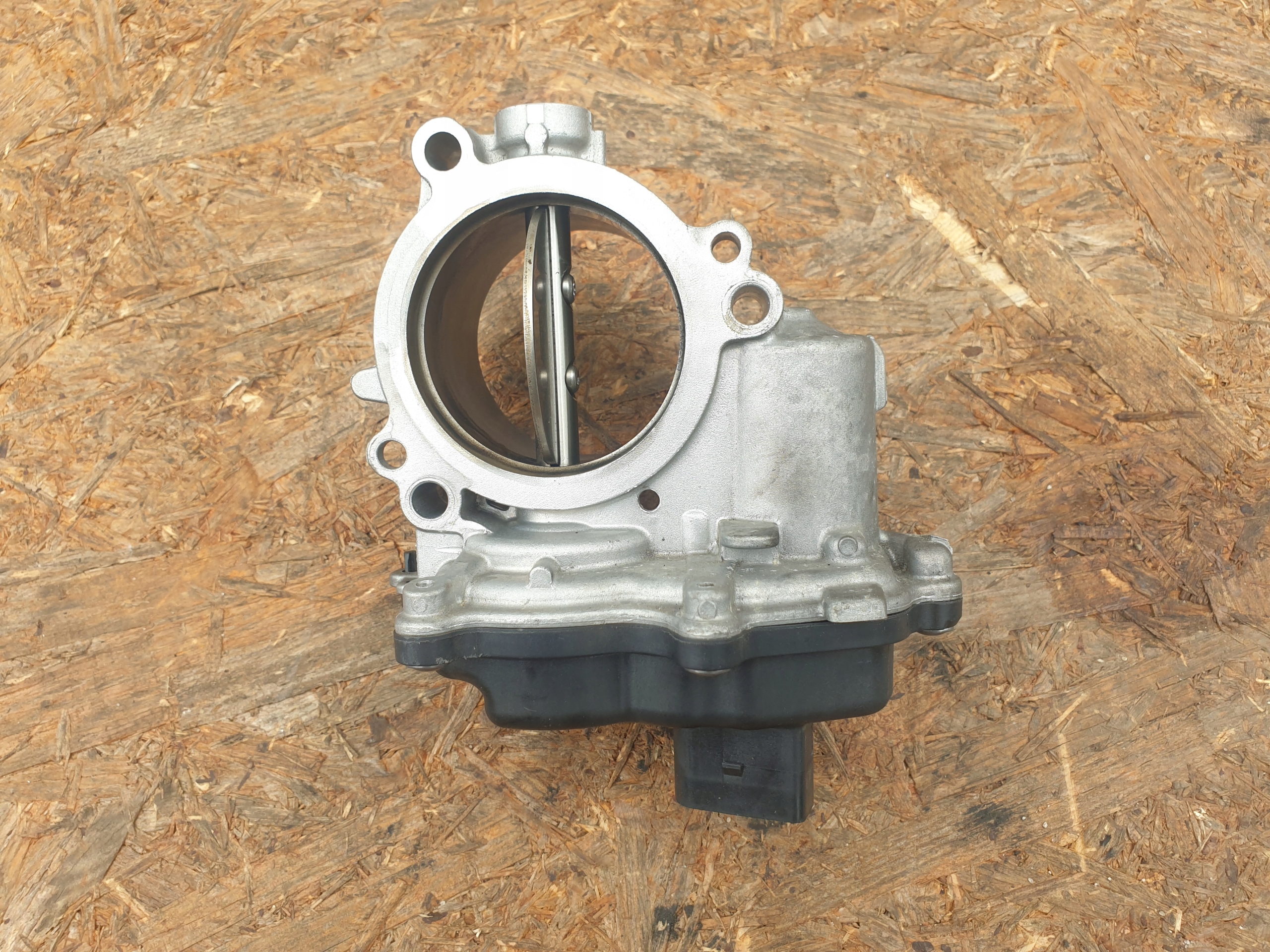 volkswagen oe 04L128063AD ДРОССЕЛЬНАЯ ЗАСЛОНКА