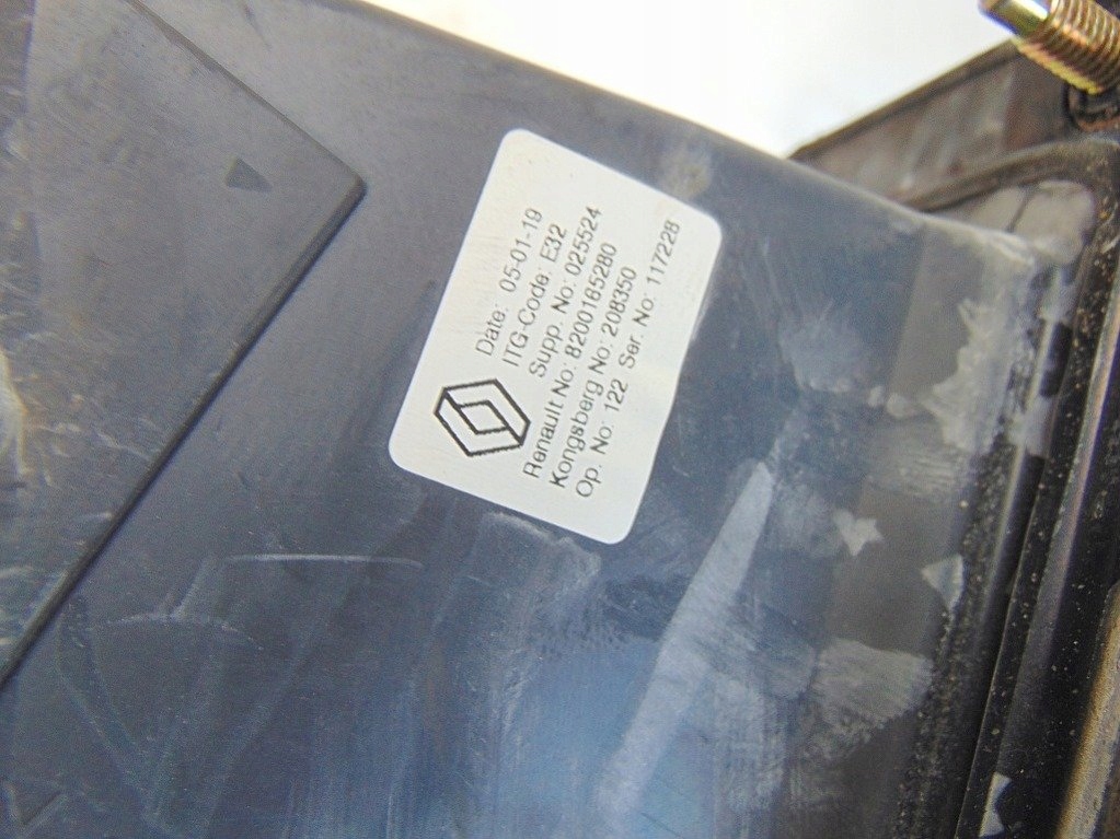 RENAULT ESPACE IV 3.0 05 LEWAREK BIEGÓW 8200165280 Jakość części (zgodnie z GVO) O - oryginał z logo producenta pojazdu (OE)