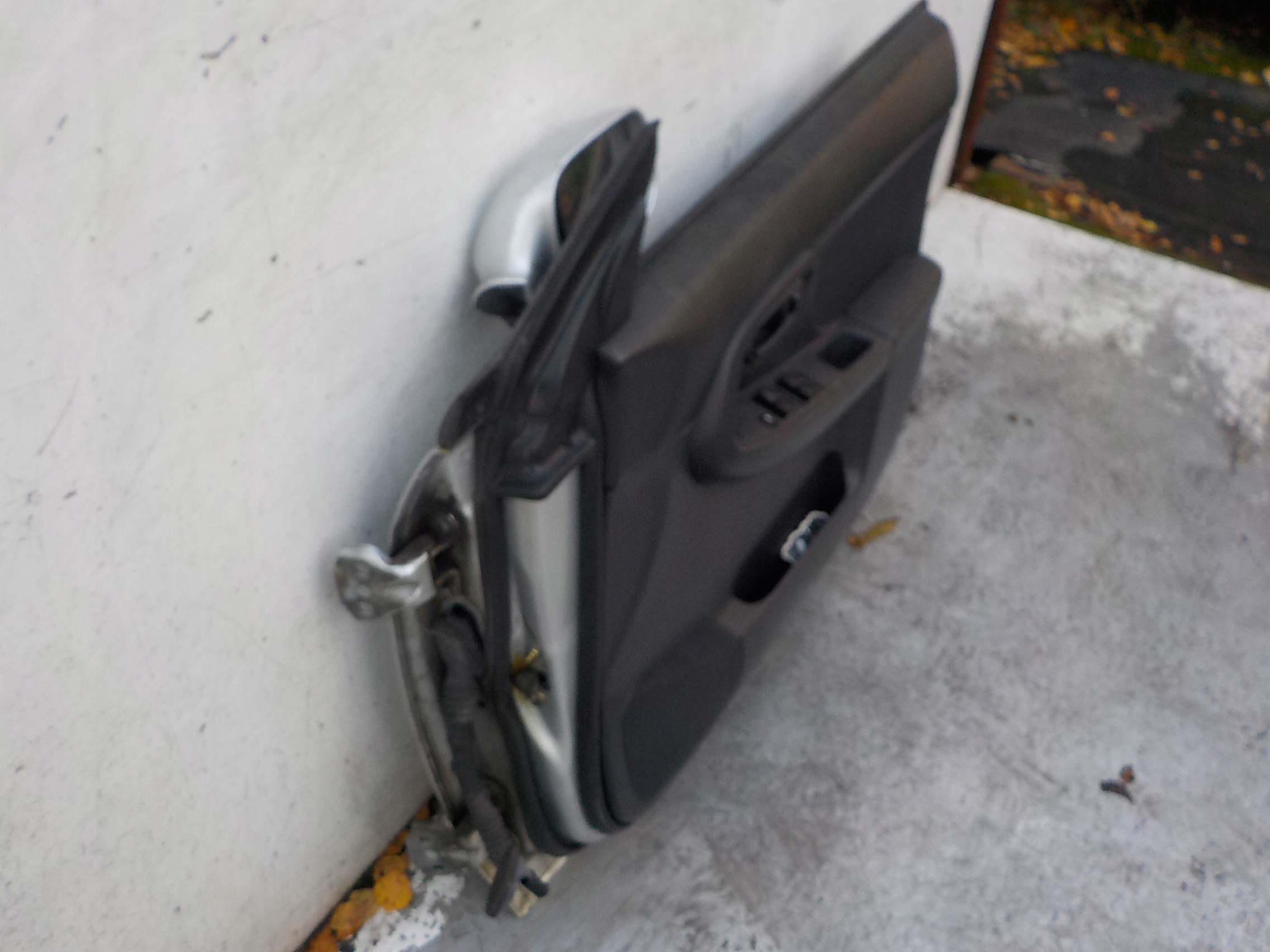 518 SUBARU IMPREZA II GD door right front