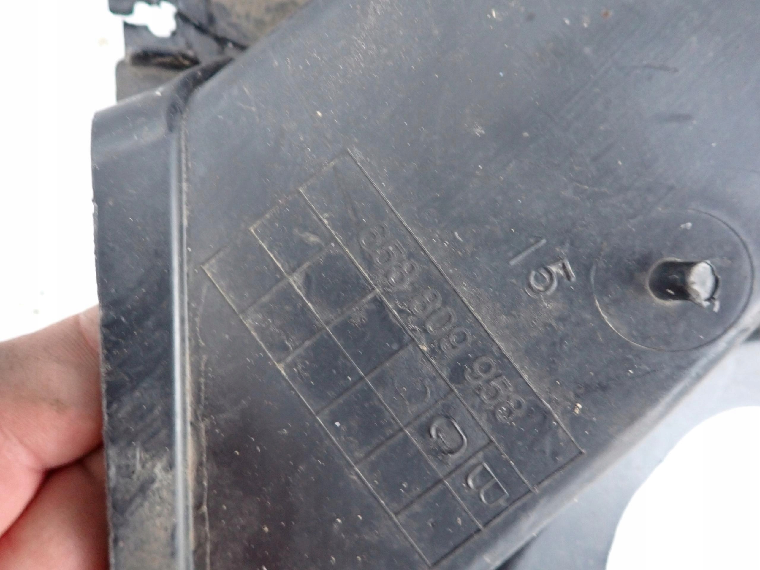 SKODA KAMIQ 19- mudguard right front front