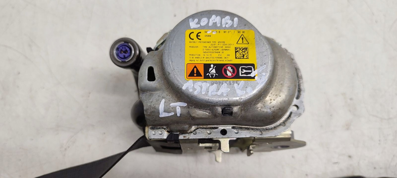 Gurten Sicherheits links heck Opel Astra K LIFT kombi