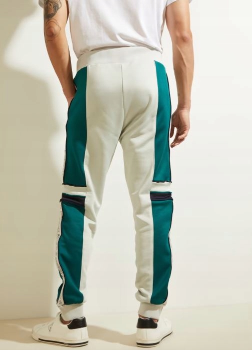 Pánské dlouhé tepláky Guess s kapsami, velikost S