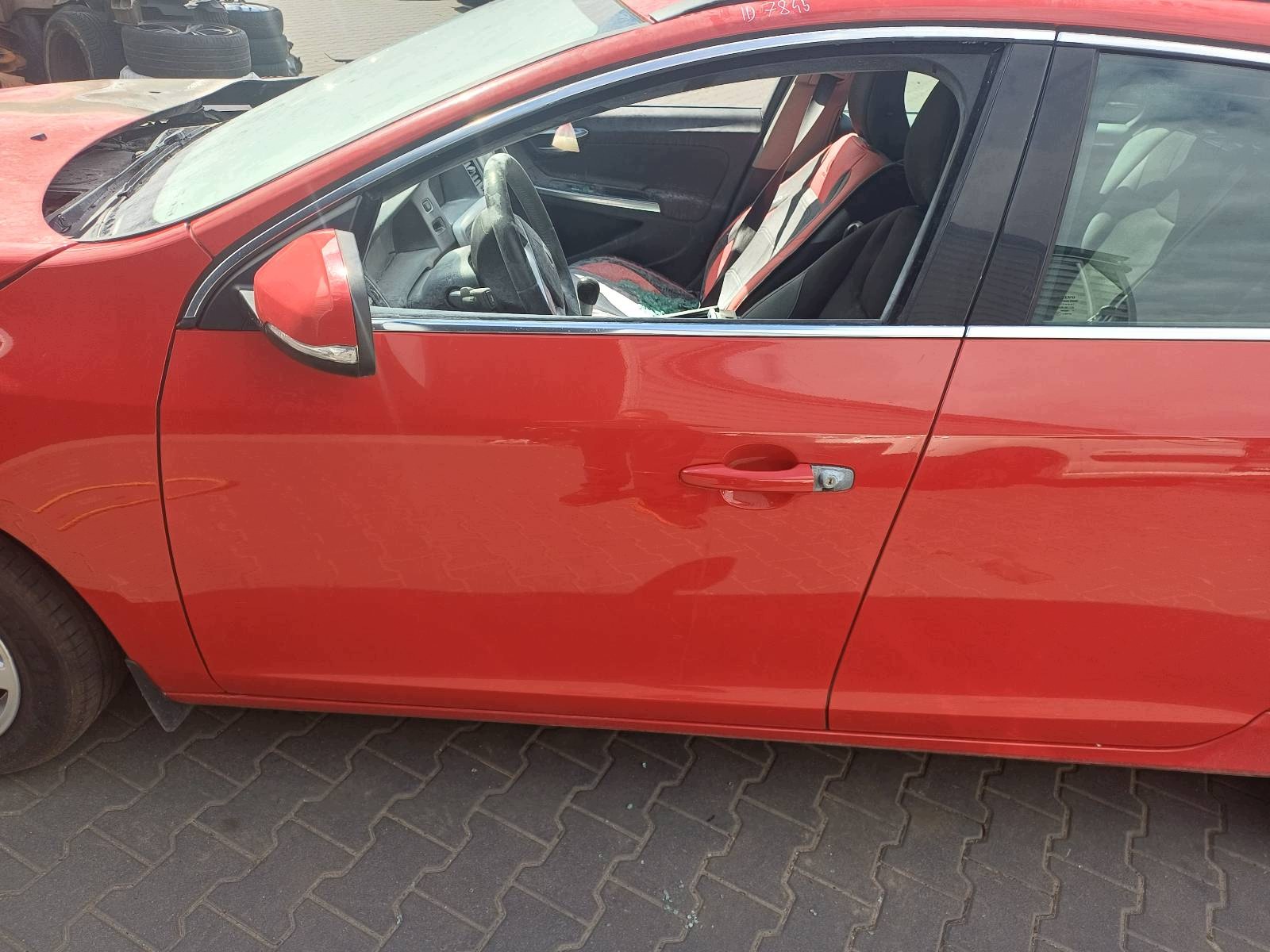 door complete left front VOLVO V60 and 612-46