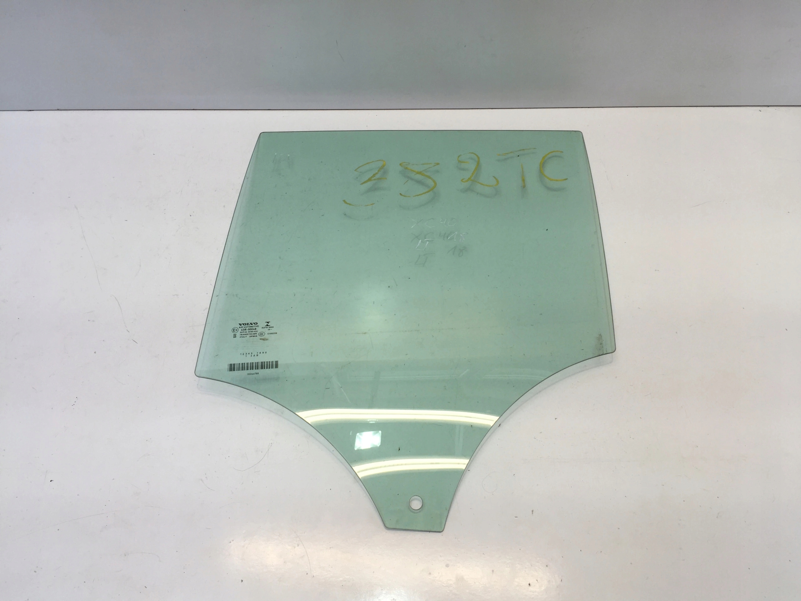 32244799 - VOLVO XC40 2019 ОРИГИНАЛЬНОЕ СТЕКЛО ДВЕРИ ЛЕВЫЙ ЗАДНИЙ