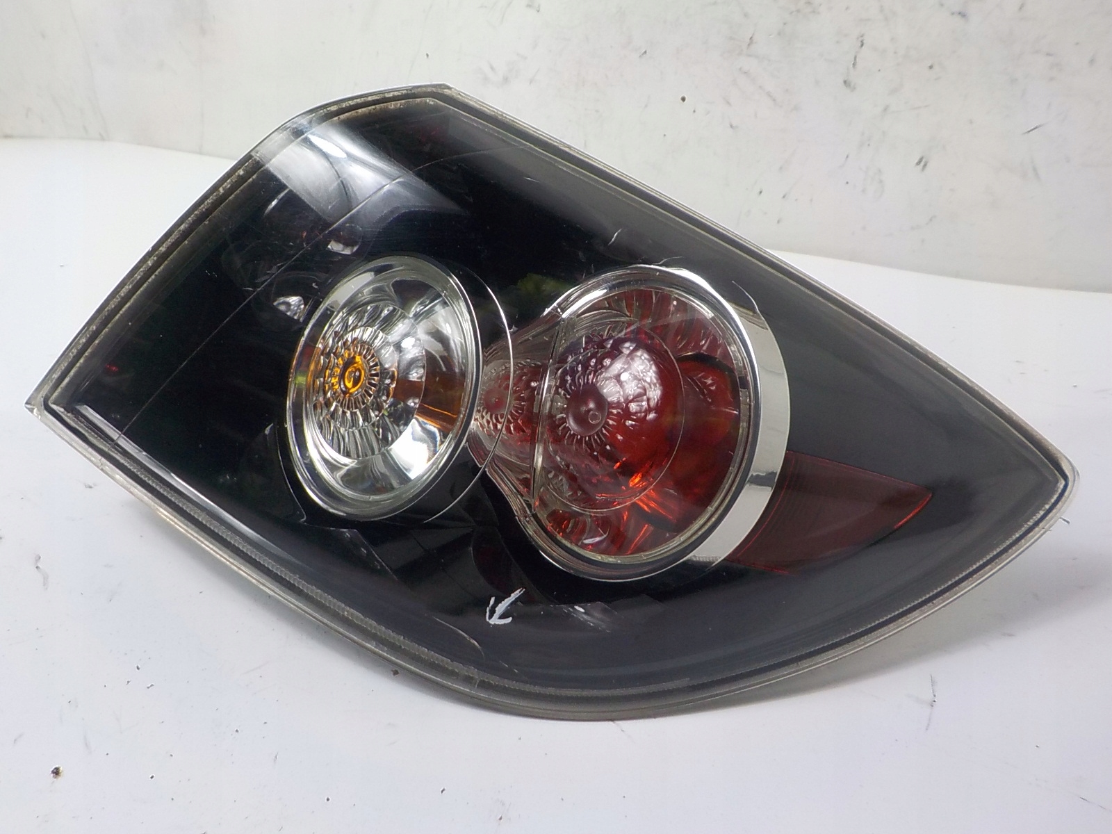 MAZDA 3 and BK HB light right rear part rear P6329