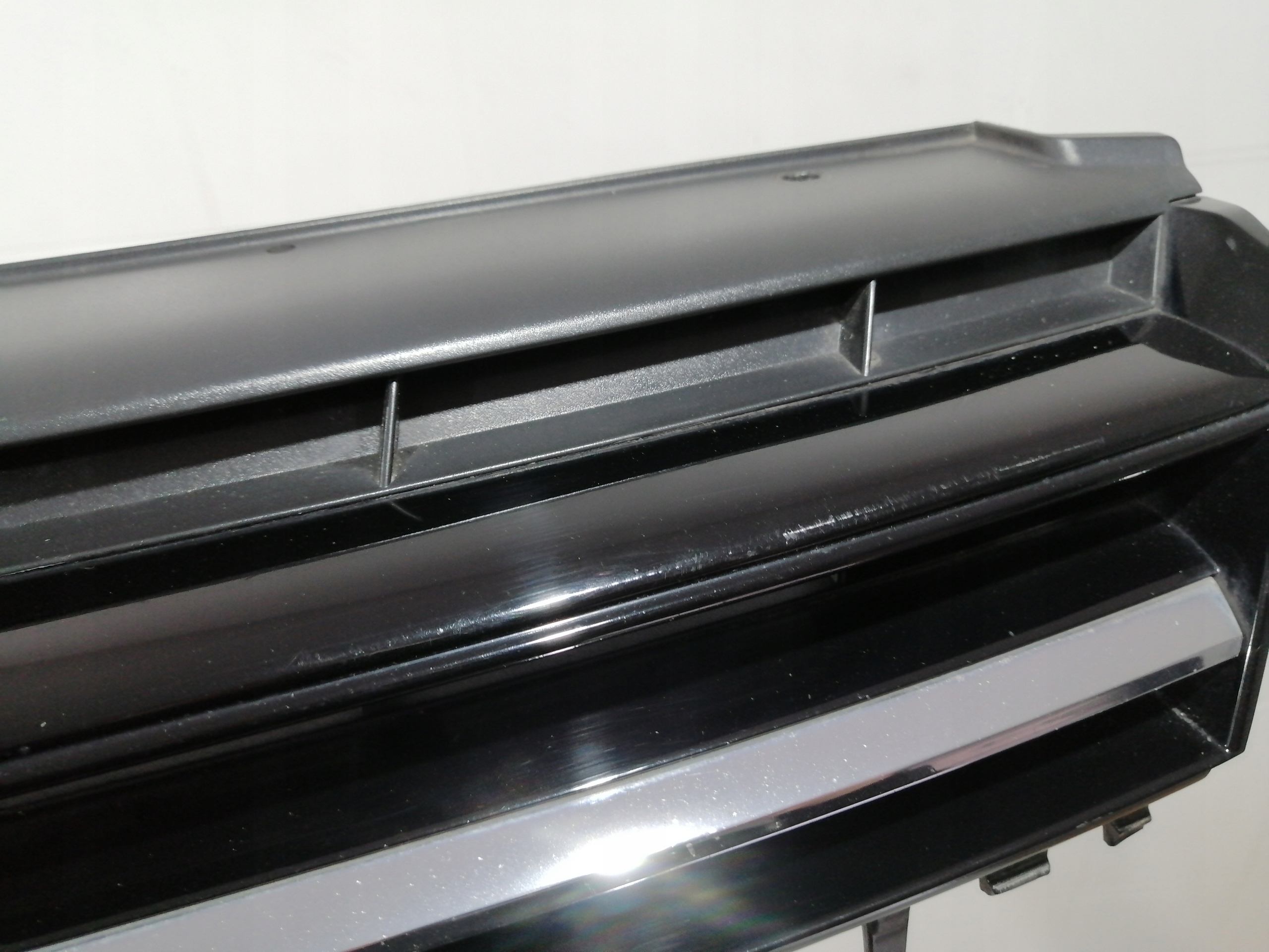 VW Golf V Kühlergrill FRONTGRILL Kühlergitter 5G0853653GR - Thumbnail 9