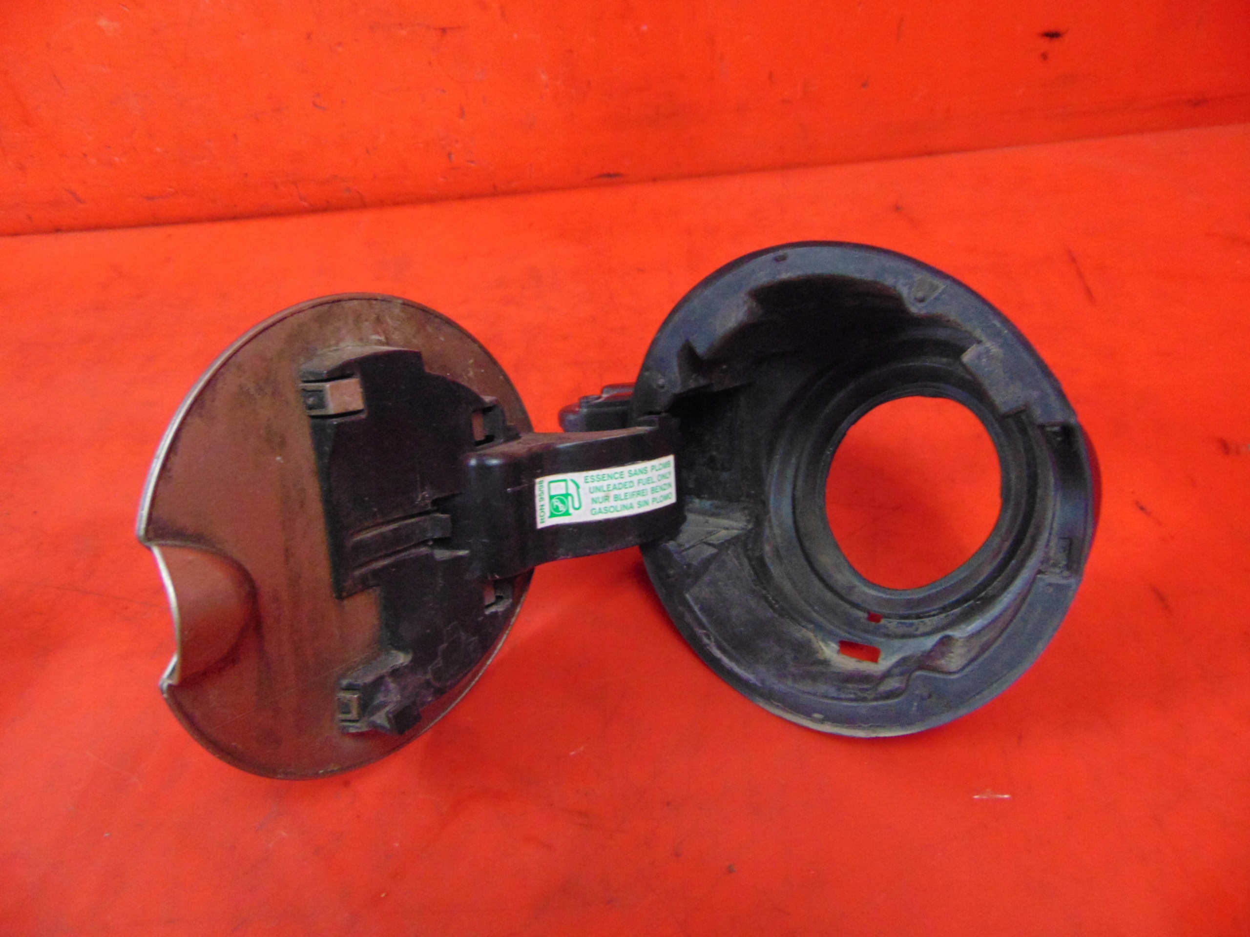 CITROEN C3 PICASSO VOLET TRAPPE CARBURANT CARBURANT KCHC