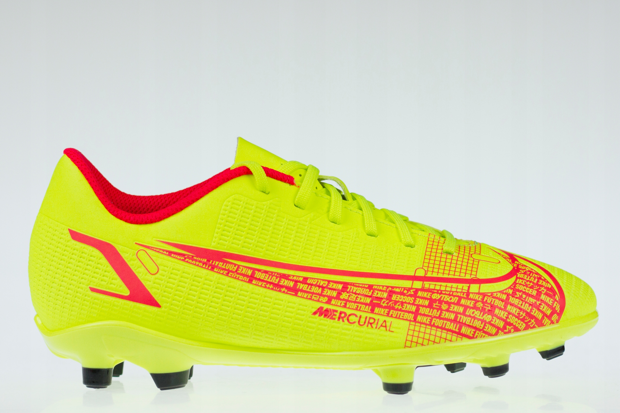 Lanki, korki Nike Vapor 14 Club Fg/mg