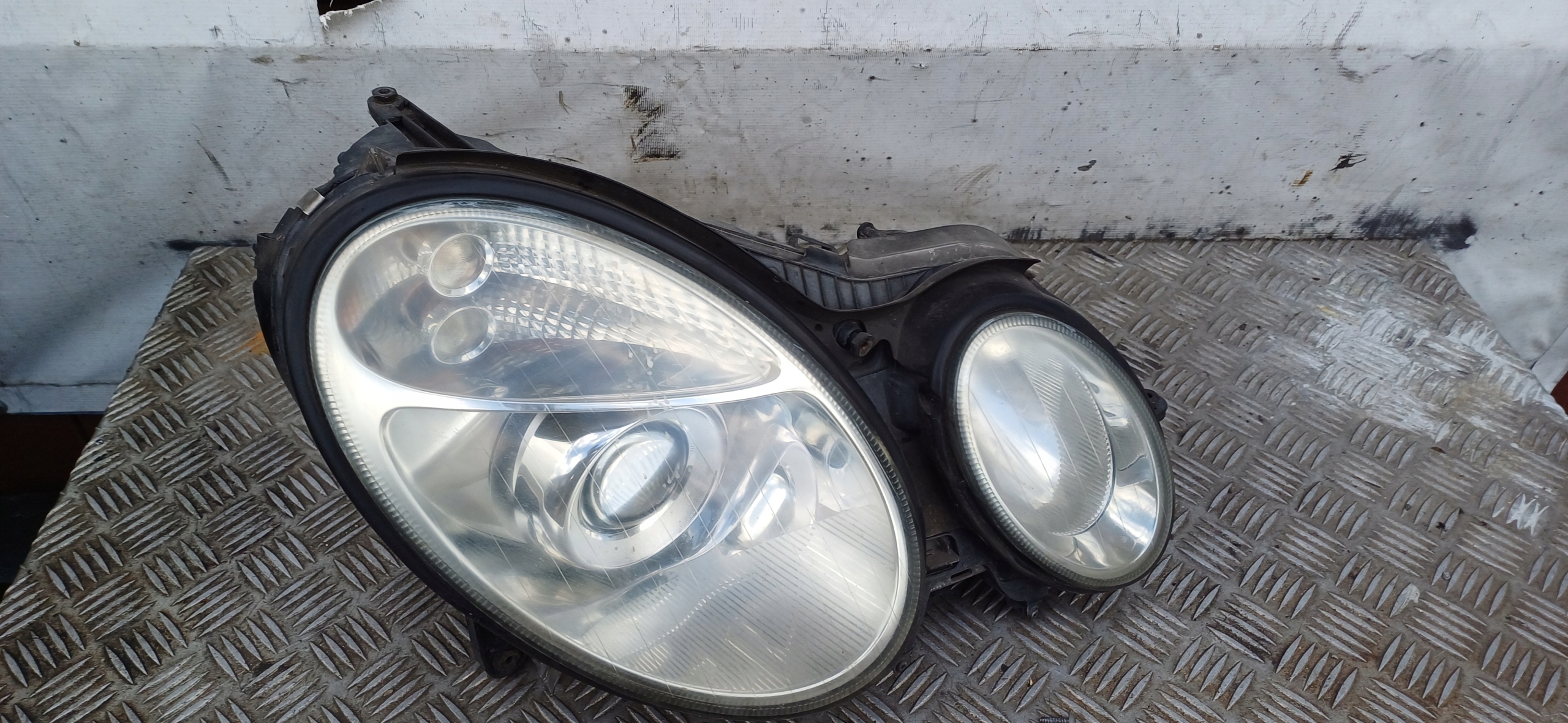 MERCEDES W211 light right front XENON positioning EUROPA