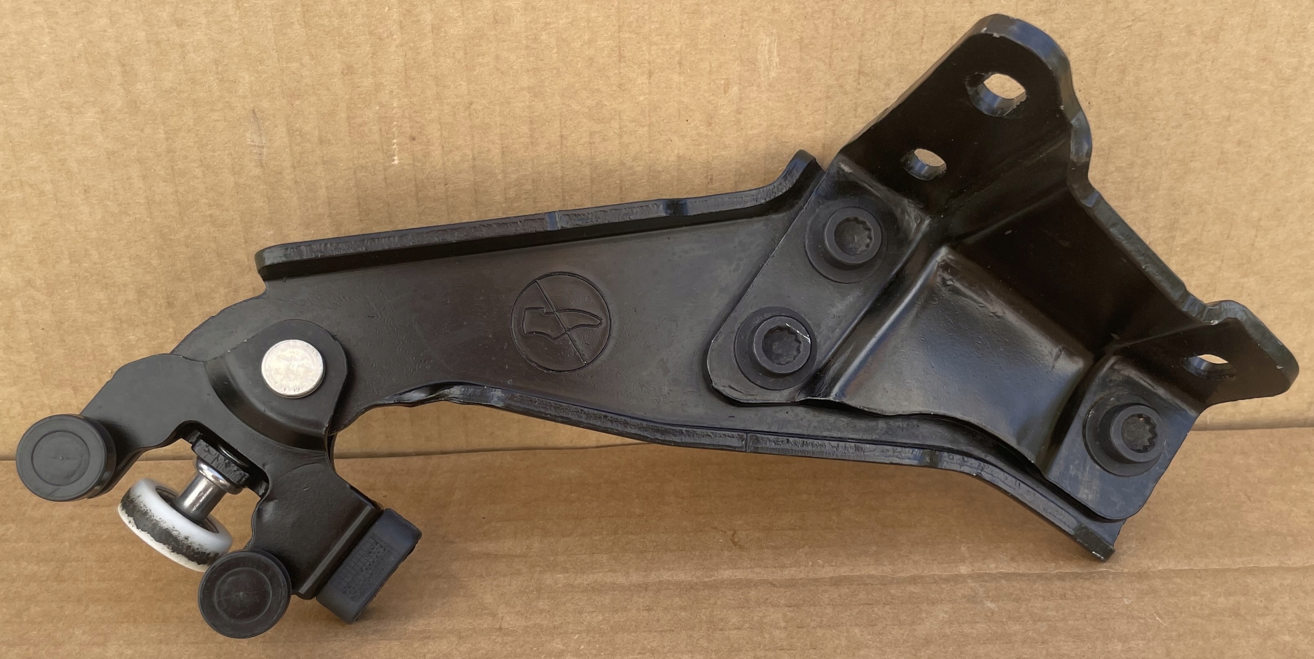 šarka rola vrata kliznih VW CADDY original IDEAL 2K7843397A