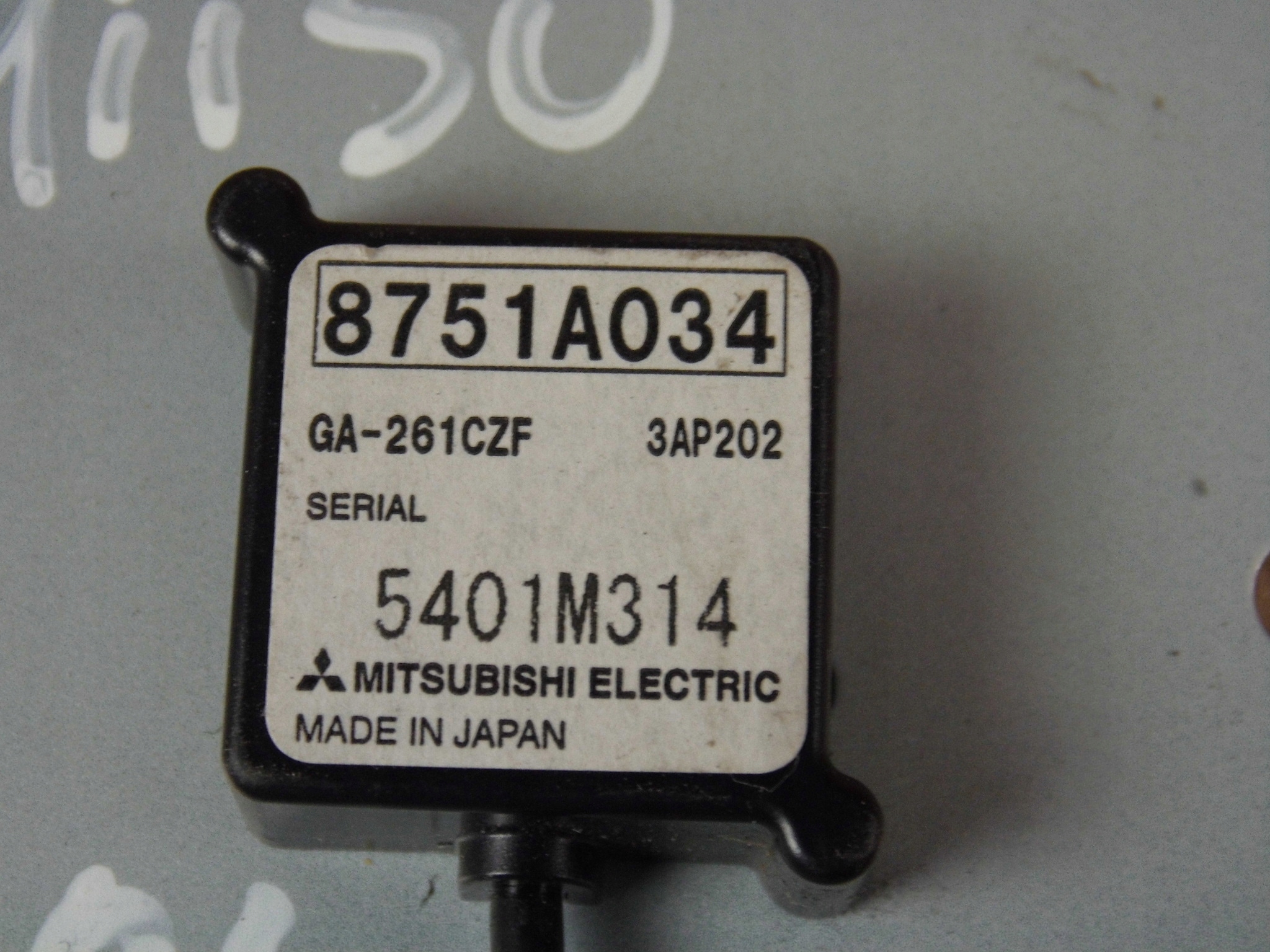 Mitsubishi Outlander ASX Antenne GPS 8751A034