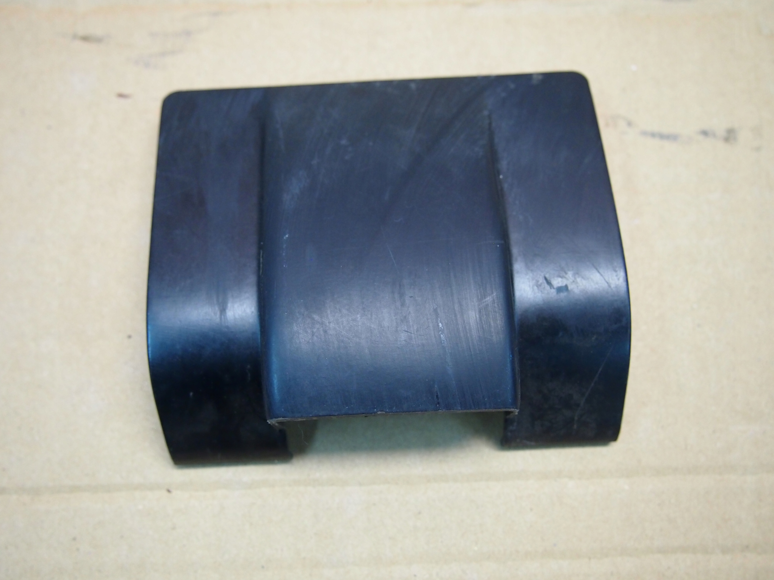 Bmw e30 kombi osłona zawiasu klapy prawa