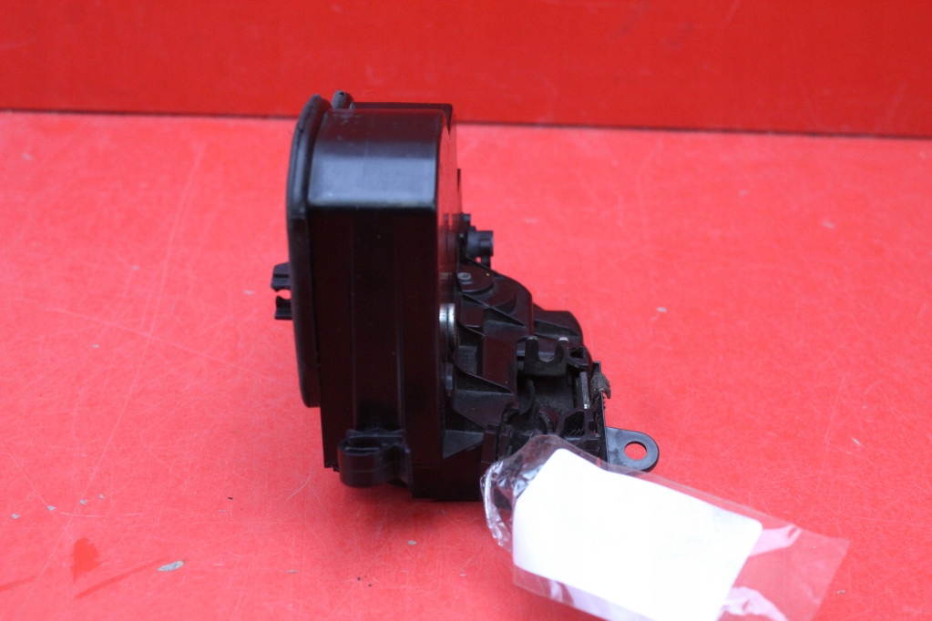 lock door left front front EU 7202143 BMW X5 E70 06-10