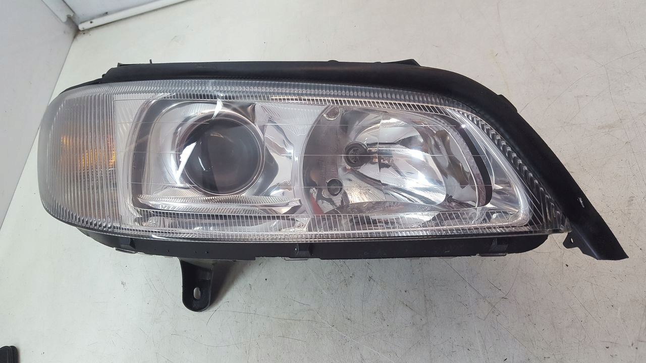 light front front right Opel Omega B LIFT