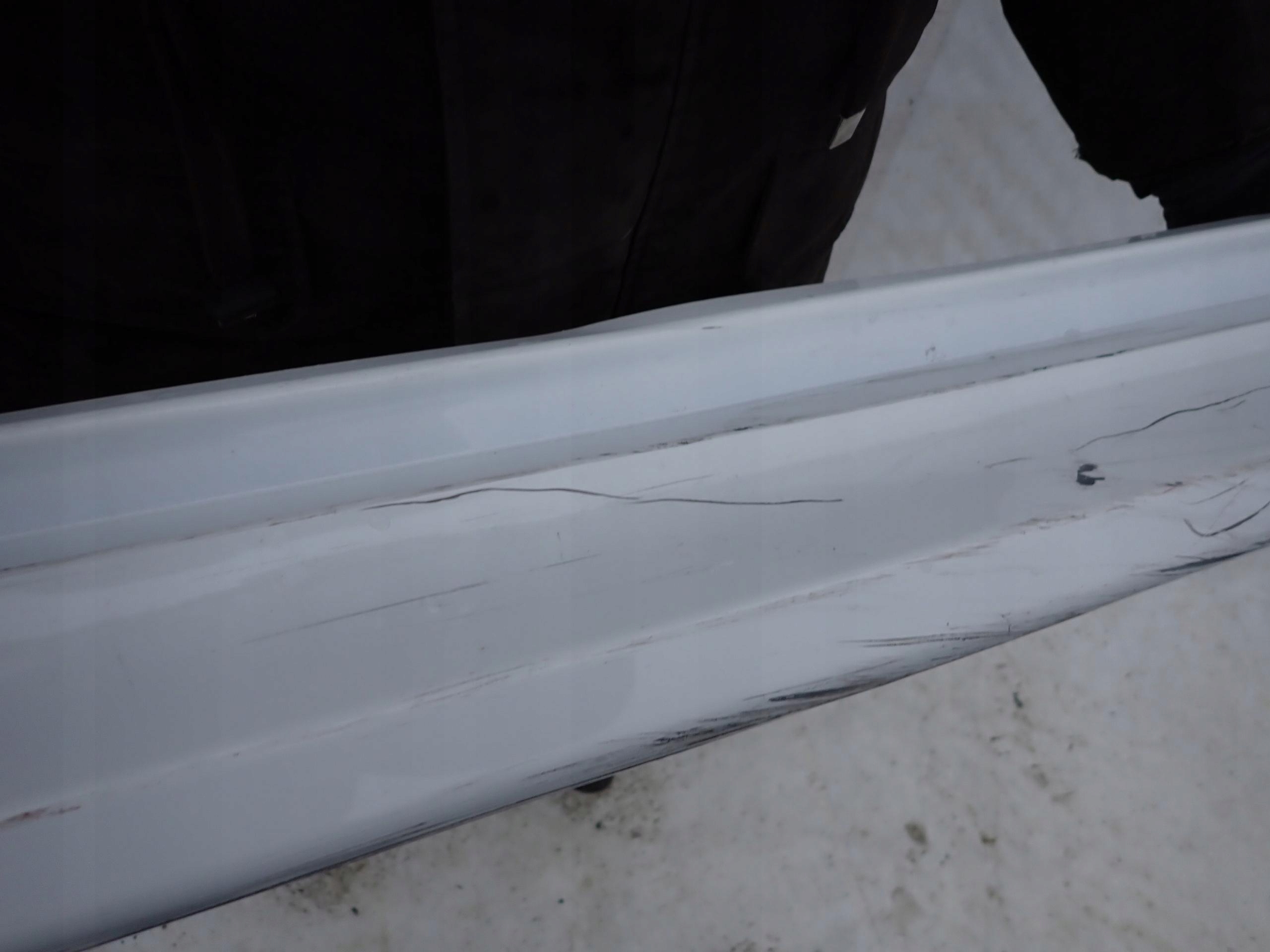 TOYOTA YARIS IV 4 19- threshold moulding threshold right