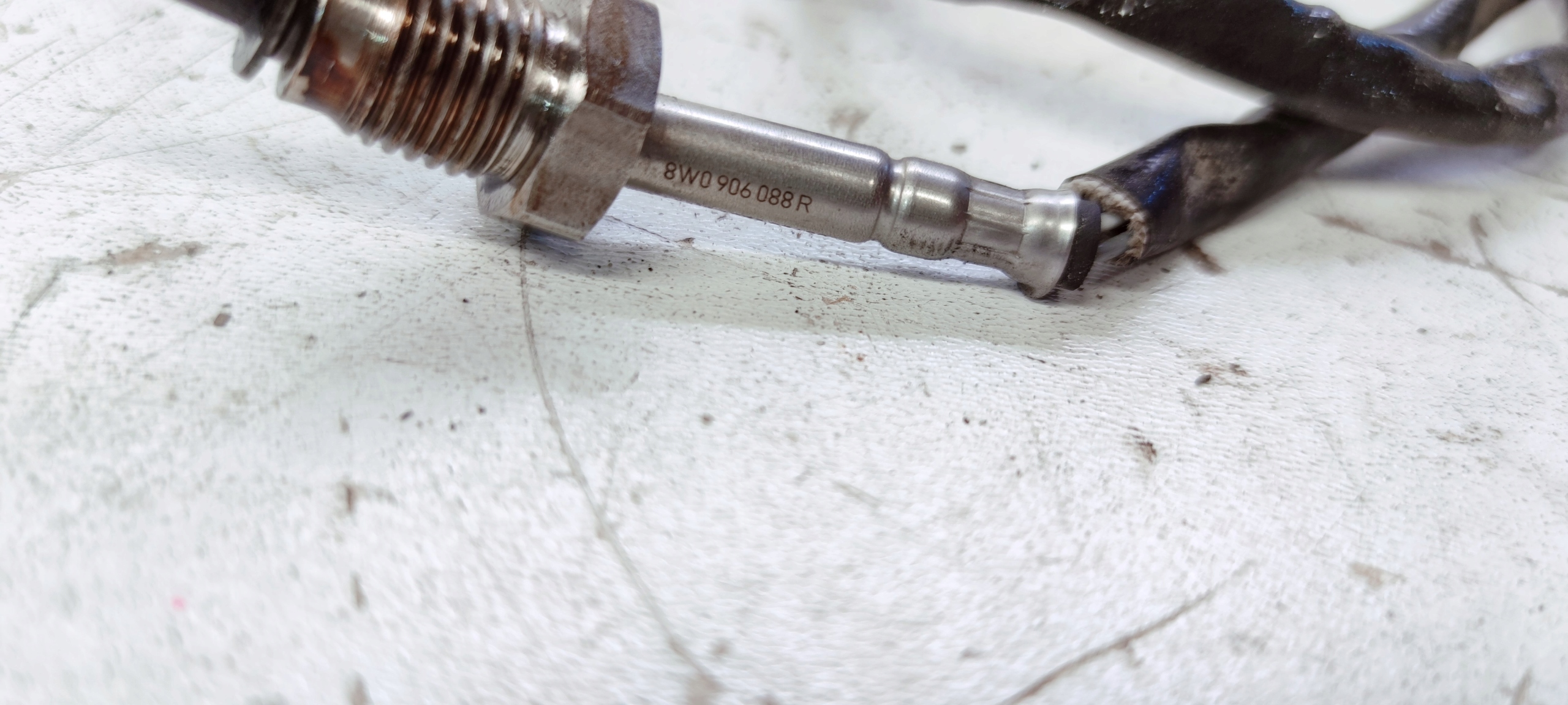SENSORE TEMPERATURY GAS DI … AUDI A4 A5 8W0906088R