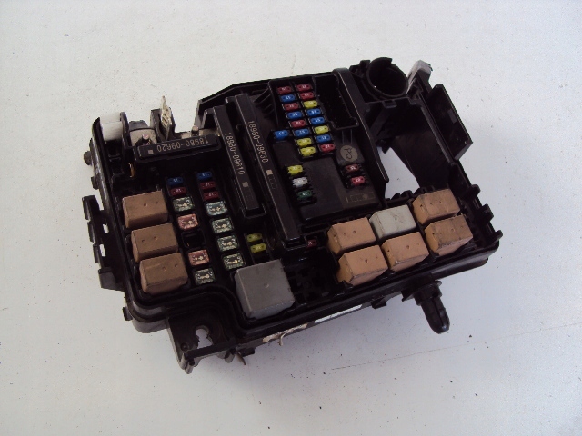 SKRZYNKA BEZPIECZNIKÓW KIA NIRO I 1.6 B 2016-2021