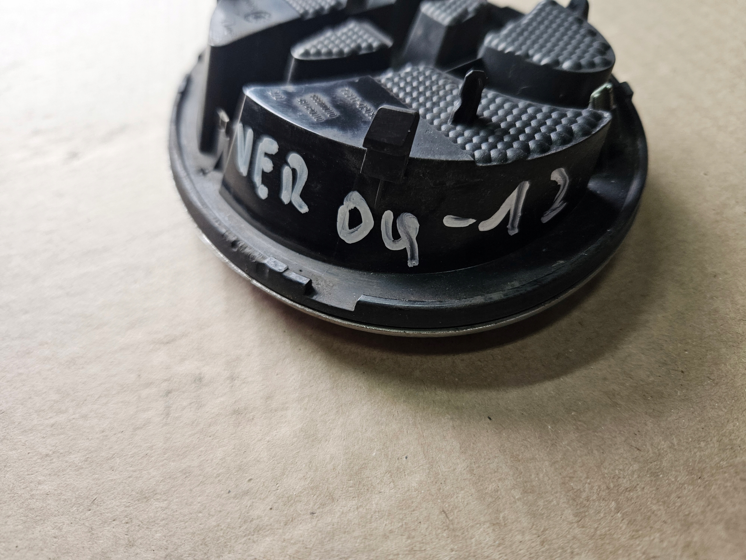 TOYOTA VERSO 09-12 LOGO ZNACZEK W ZDERZAK Marka Toyota