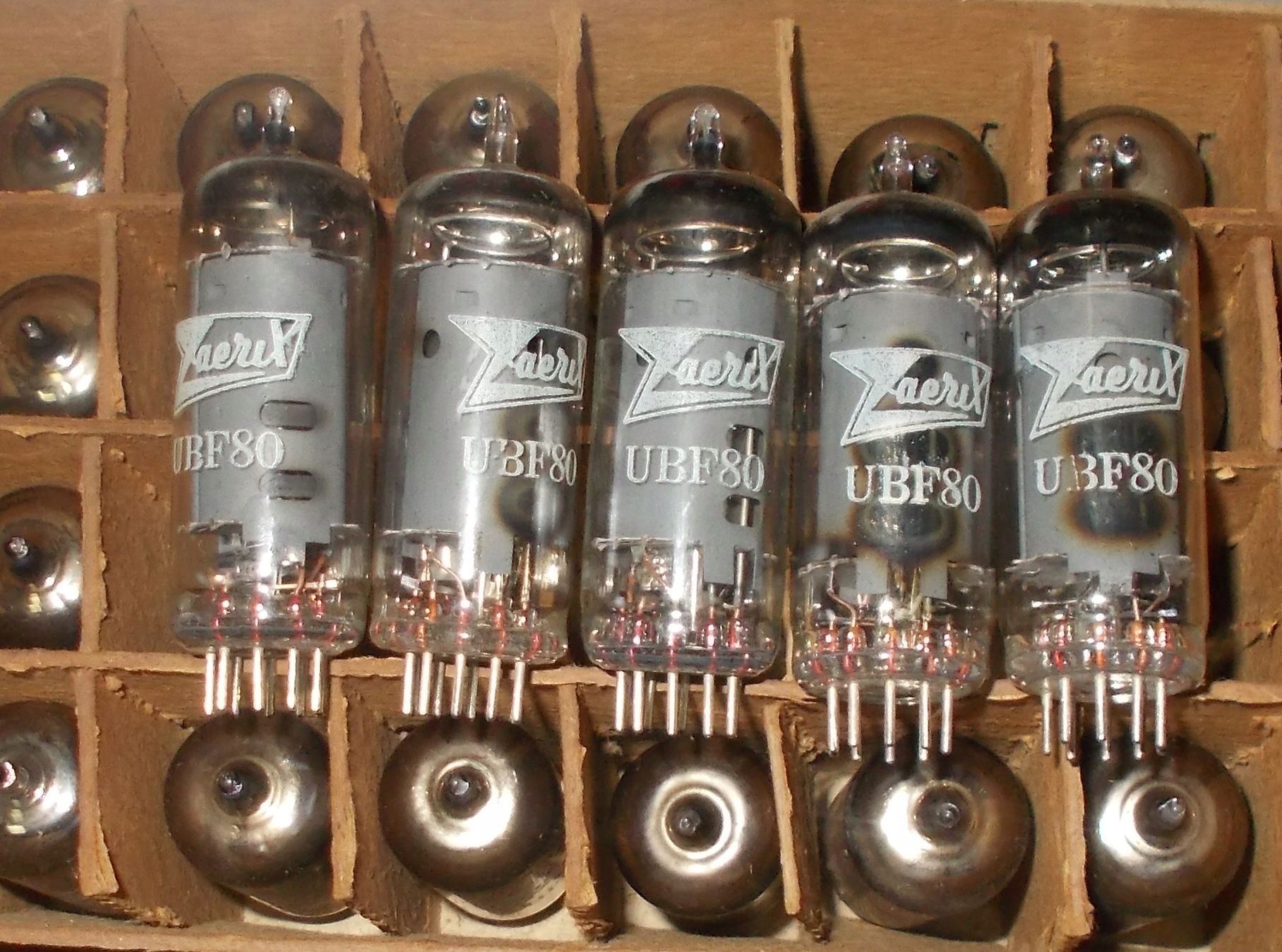 LAMPA ___ UBF80 ___ ZAERIX