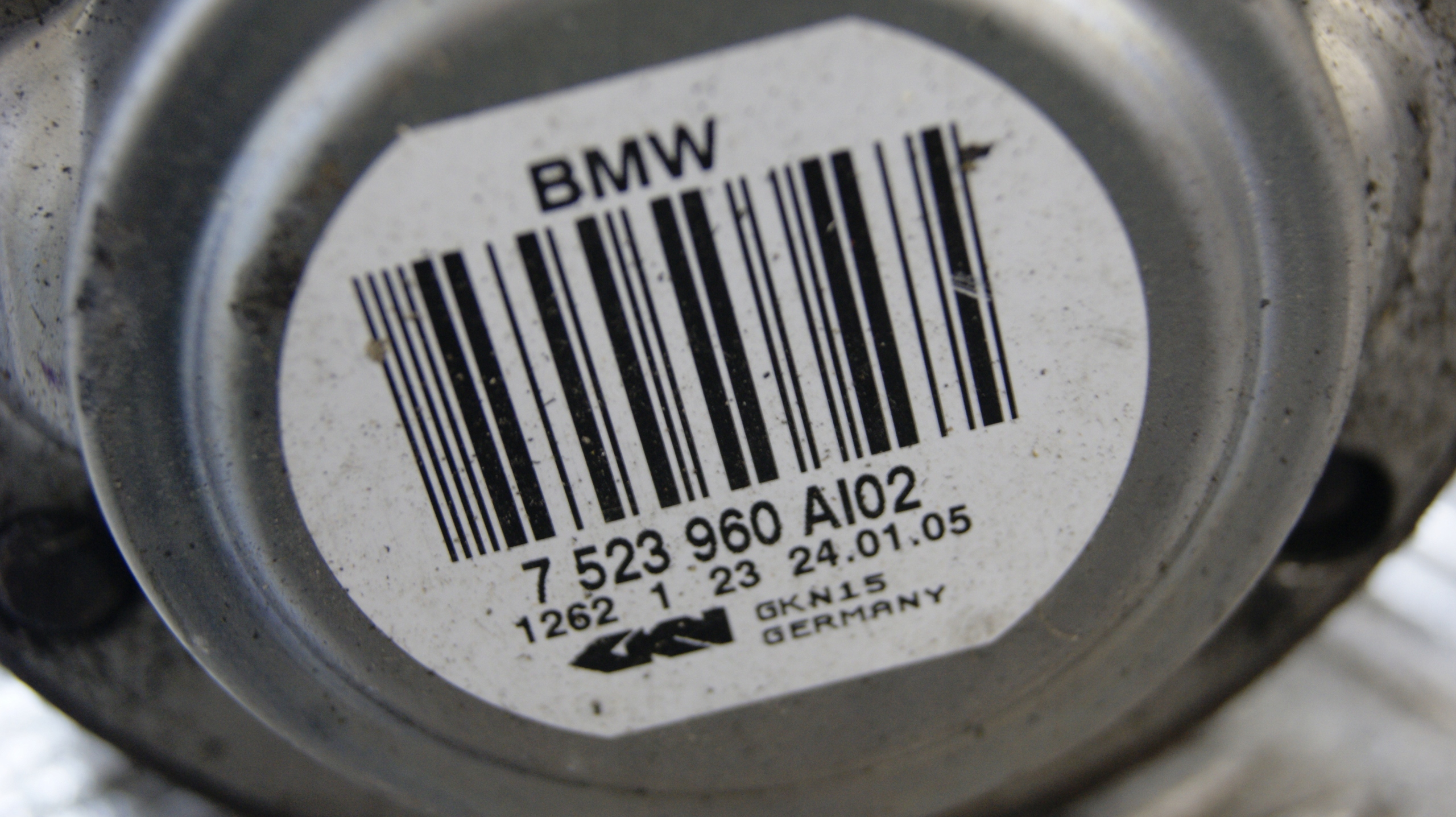 semi-axis semi-axis right rear BMW E90 2.0 B 7523960AI02