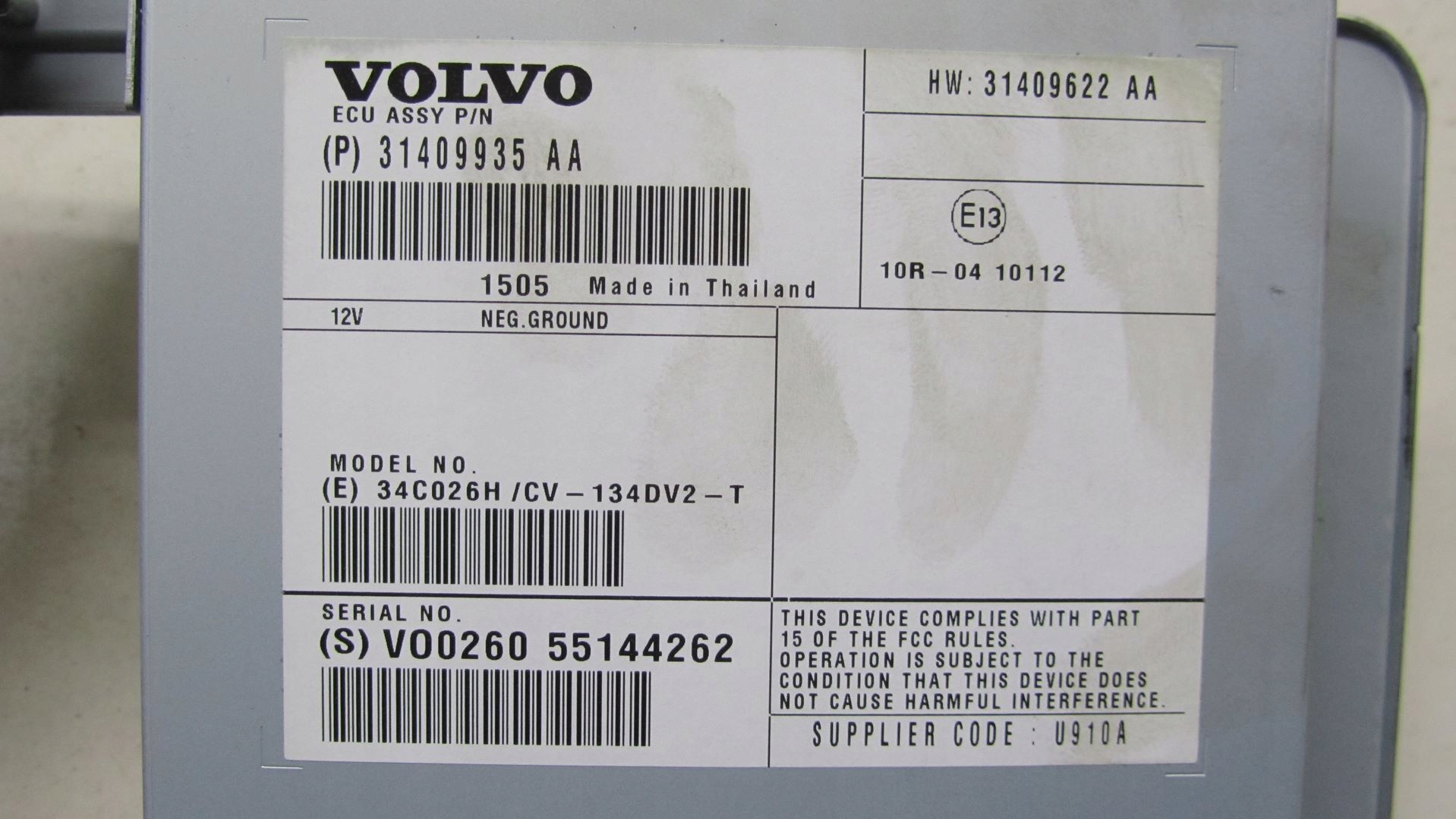 VOLVO V40 II WZMACNIACZ RADIA 31409935 12-17 Producent części Volvo OE