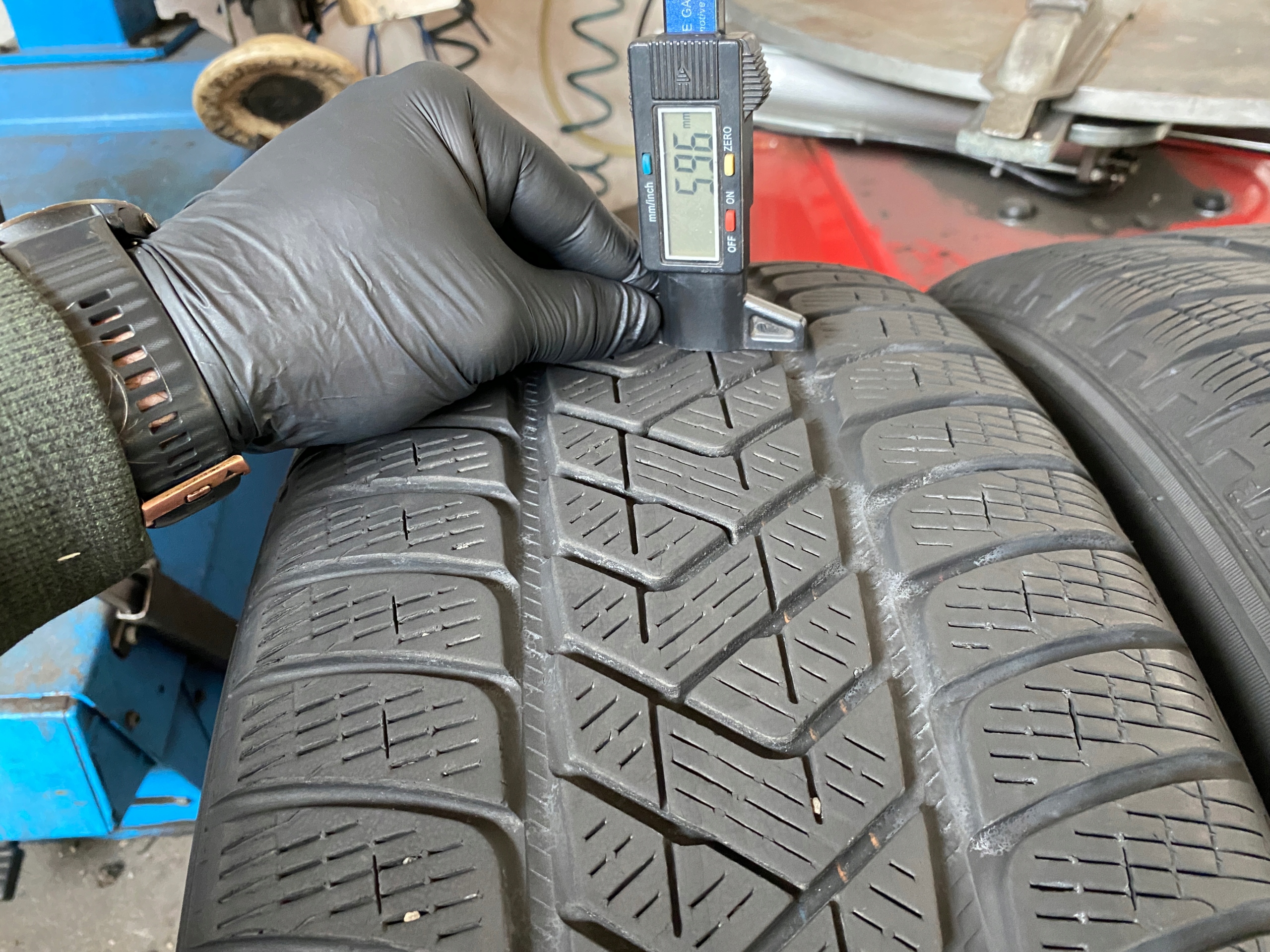 4 tyres winter 235/60R18 Pirelli SCORPION WINTER 6mm
