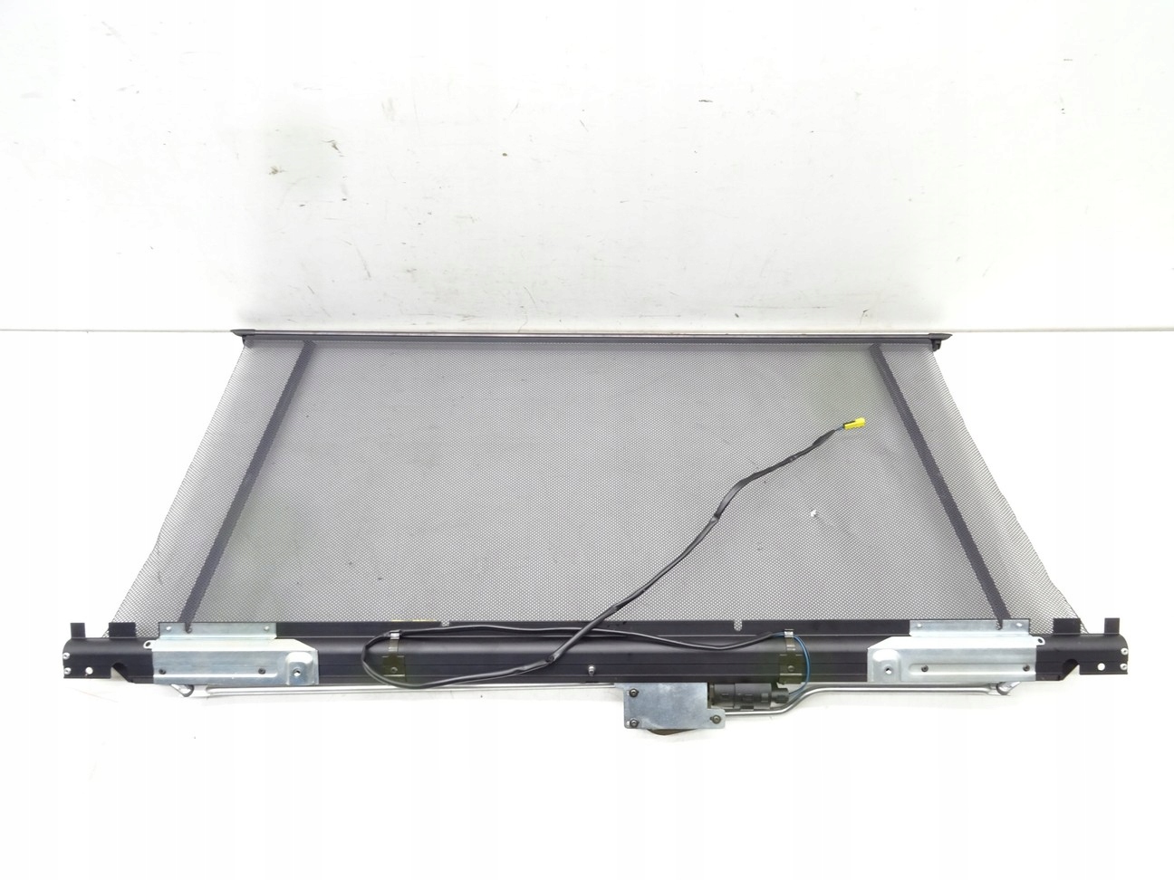 Жалюзі заднього скла BMW 7 E38