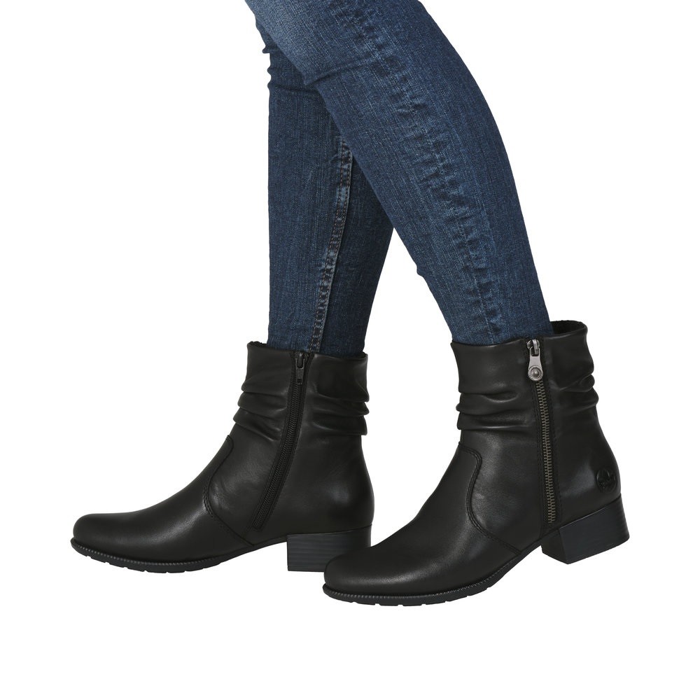 Dámské kotníkové boty s nízkým, širokým podpatkem, vel 39