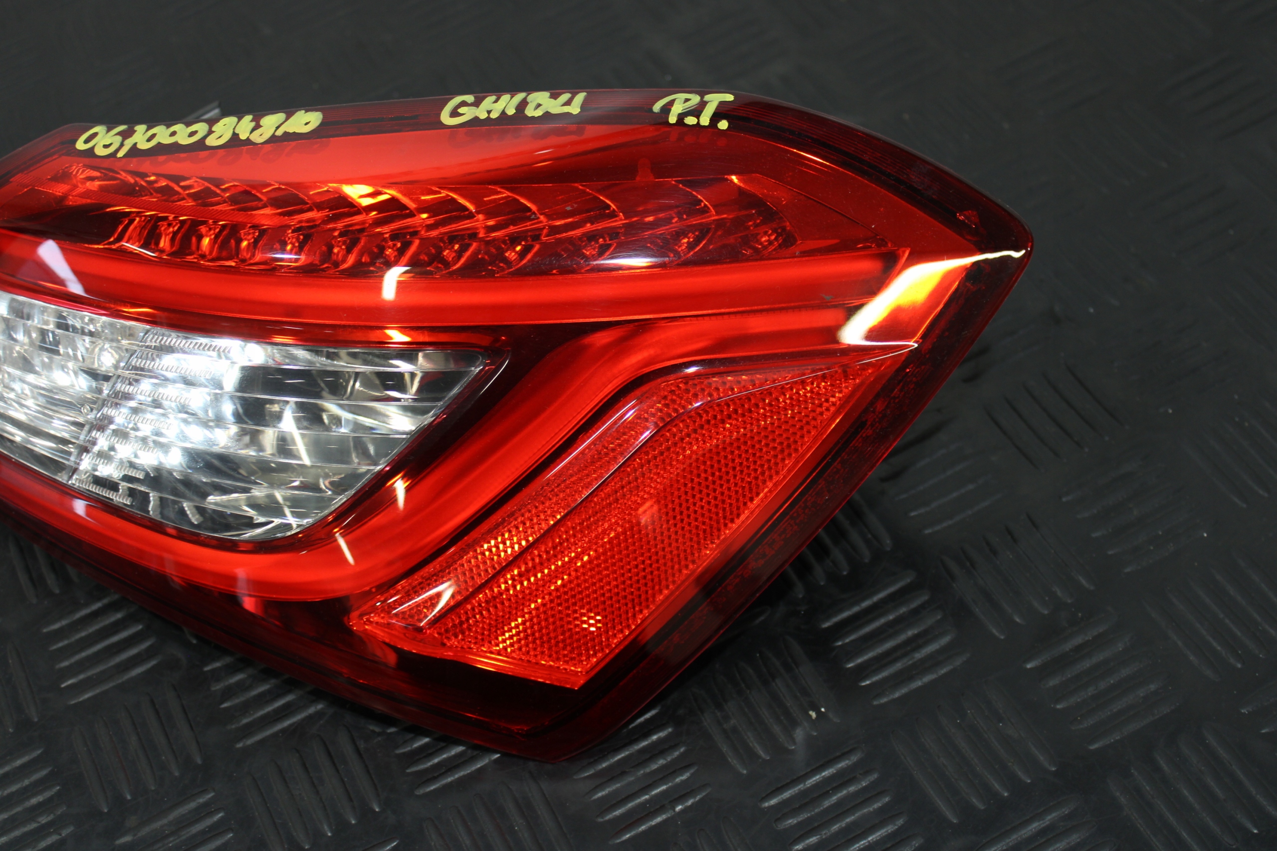 light right rear part 06700084810 MASERATI GHIBLI M157
