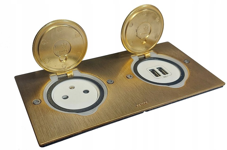 Podlahová zásuvka IP44 Usb Mosadz Legrand 089712