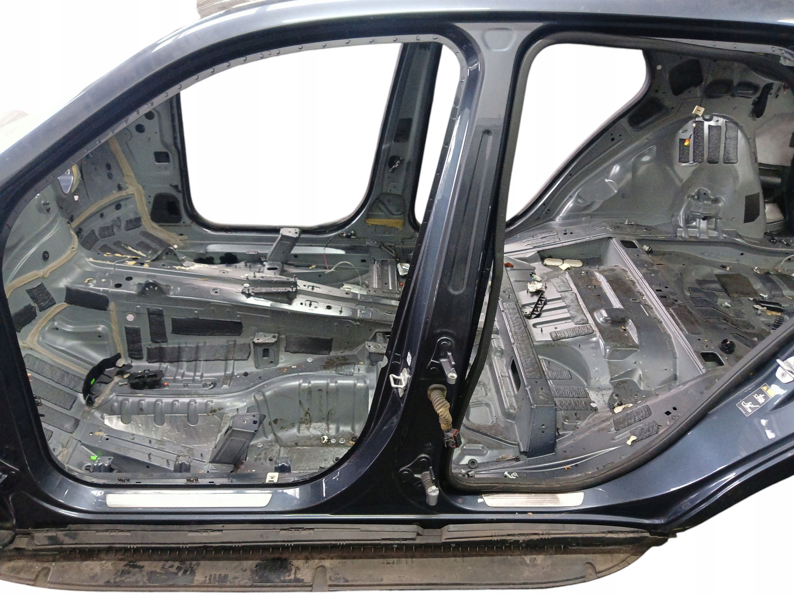 threshold left pillar B central MERCEDES ML W166 LAK: 755 (11-15)