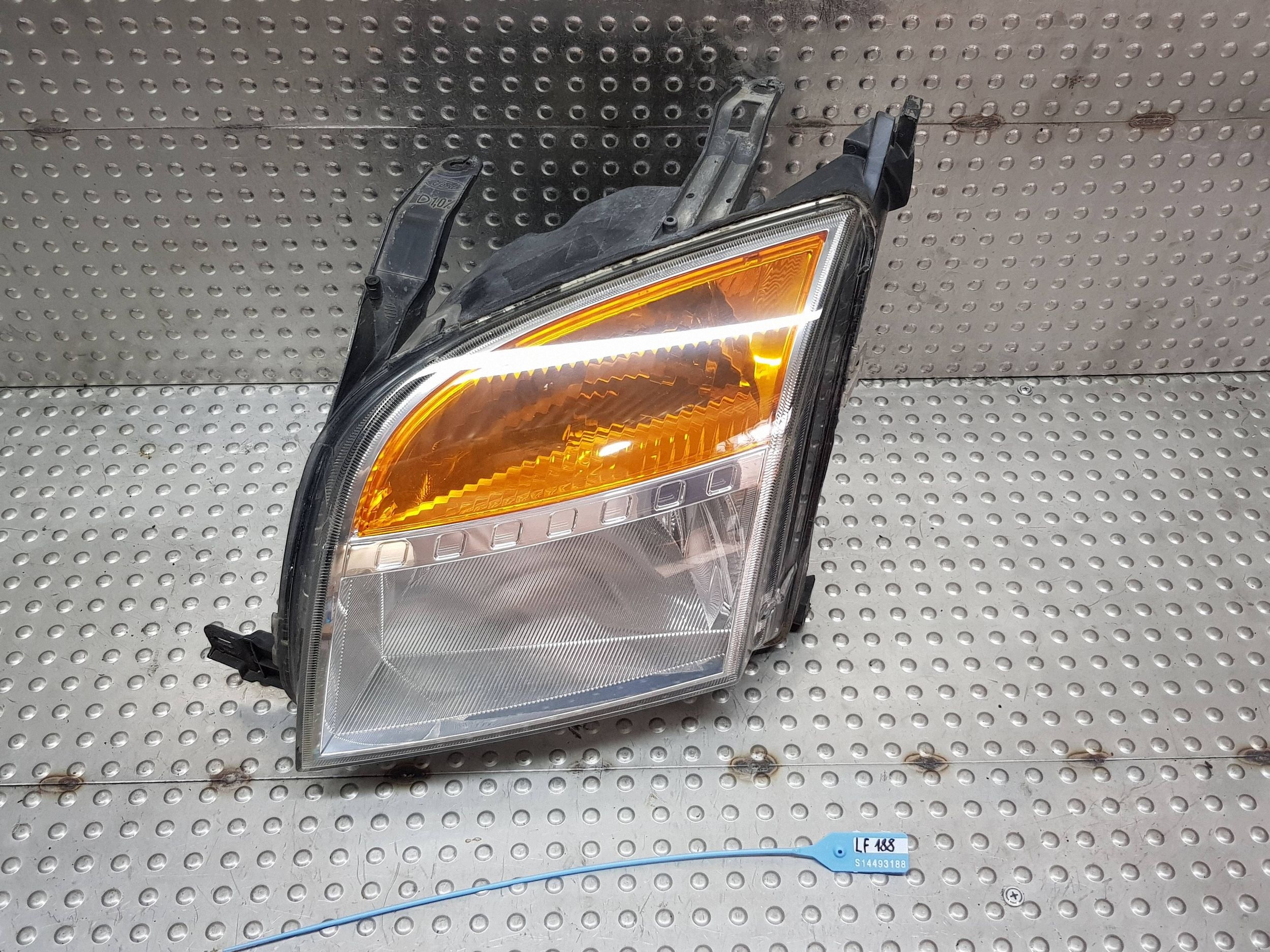 REFLEKTOR light left front 246897-00L FORD FUSION MK1